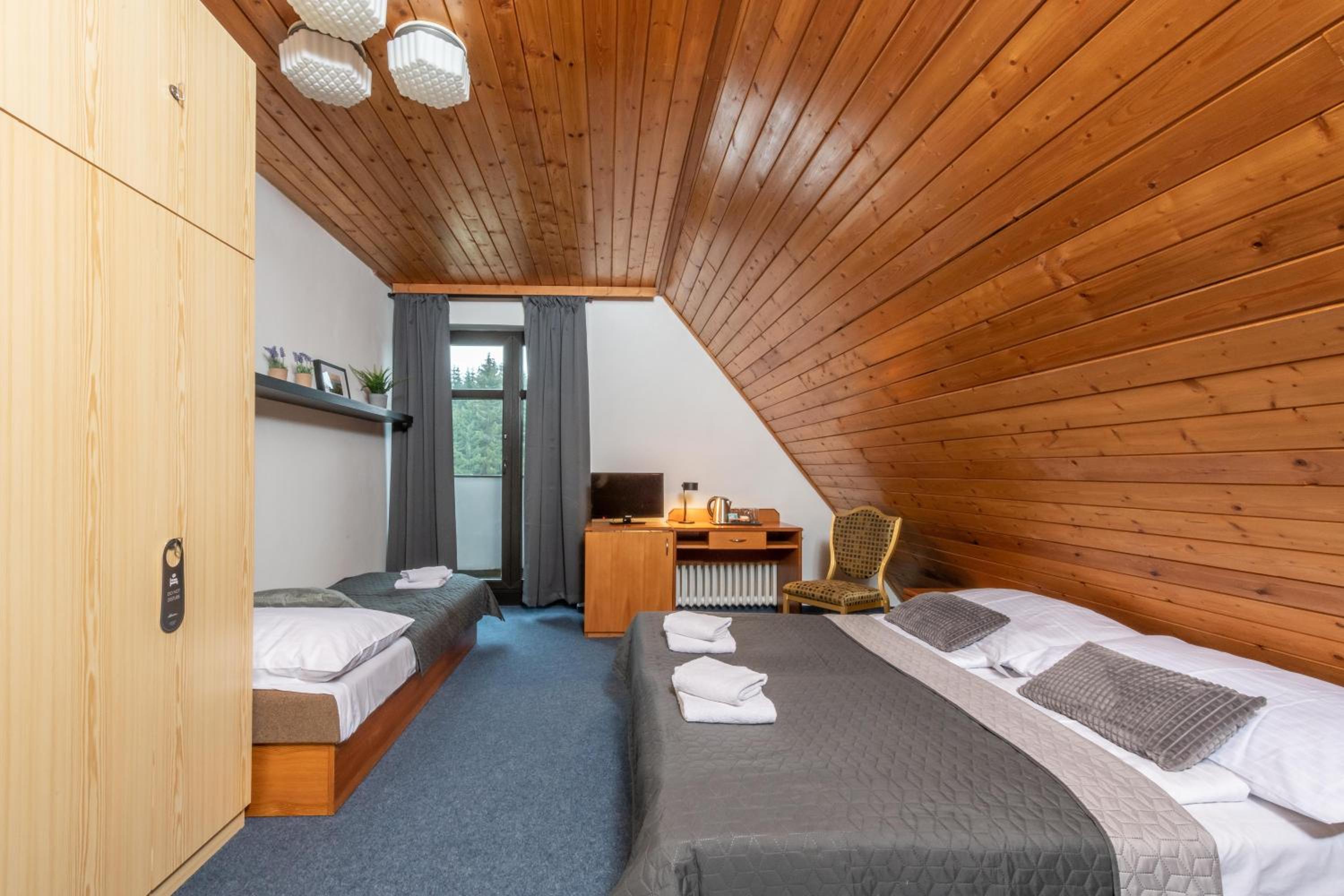 Triple Room with Balcony photo 3