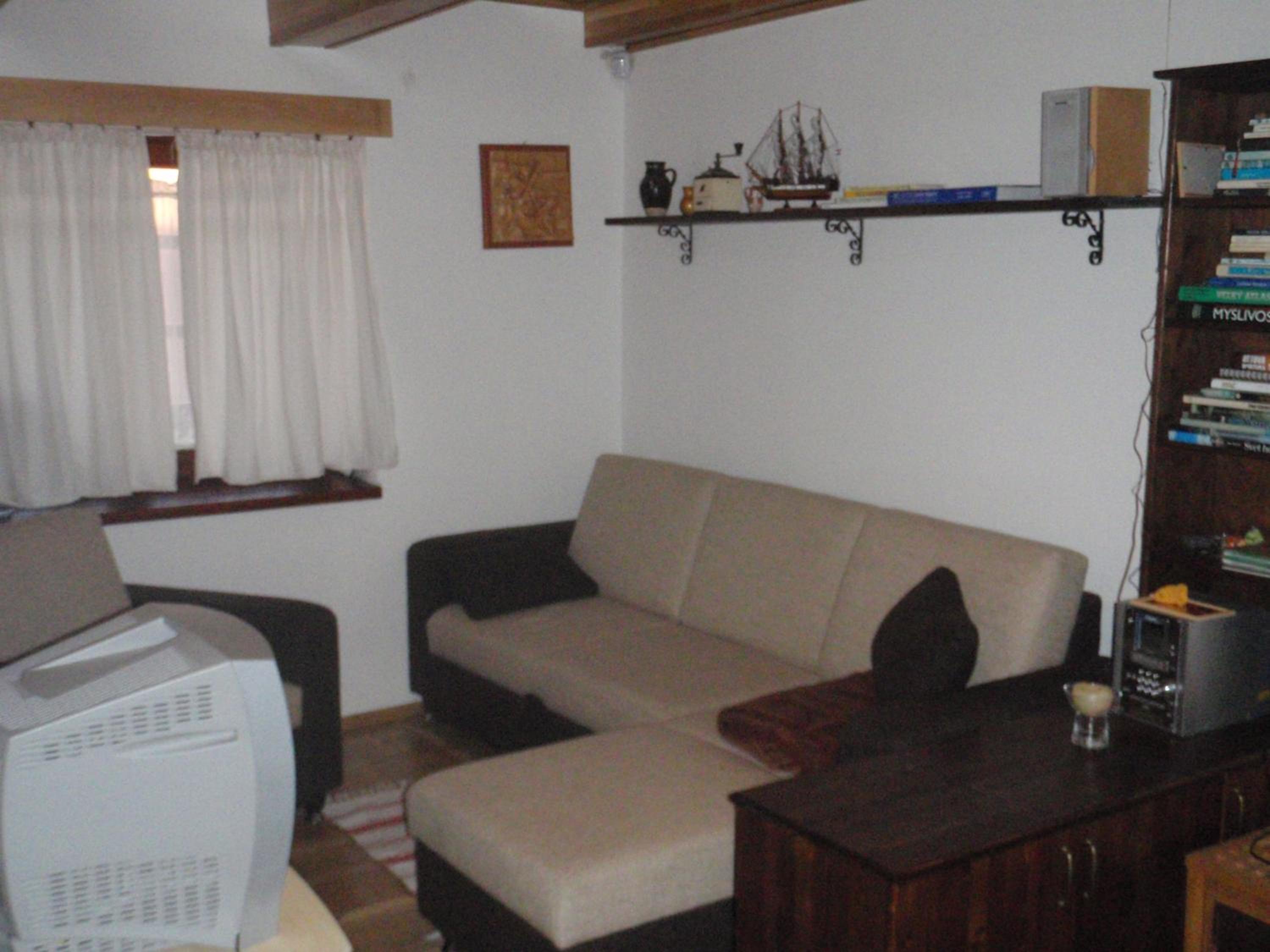 One-Bedroom House photo 1