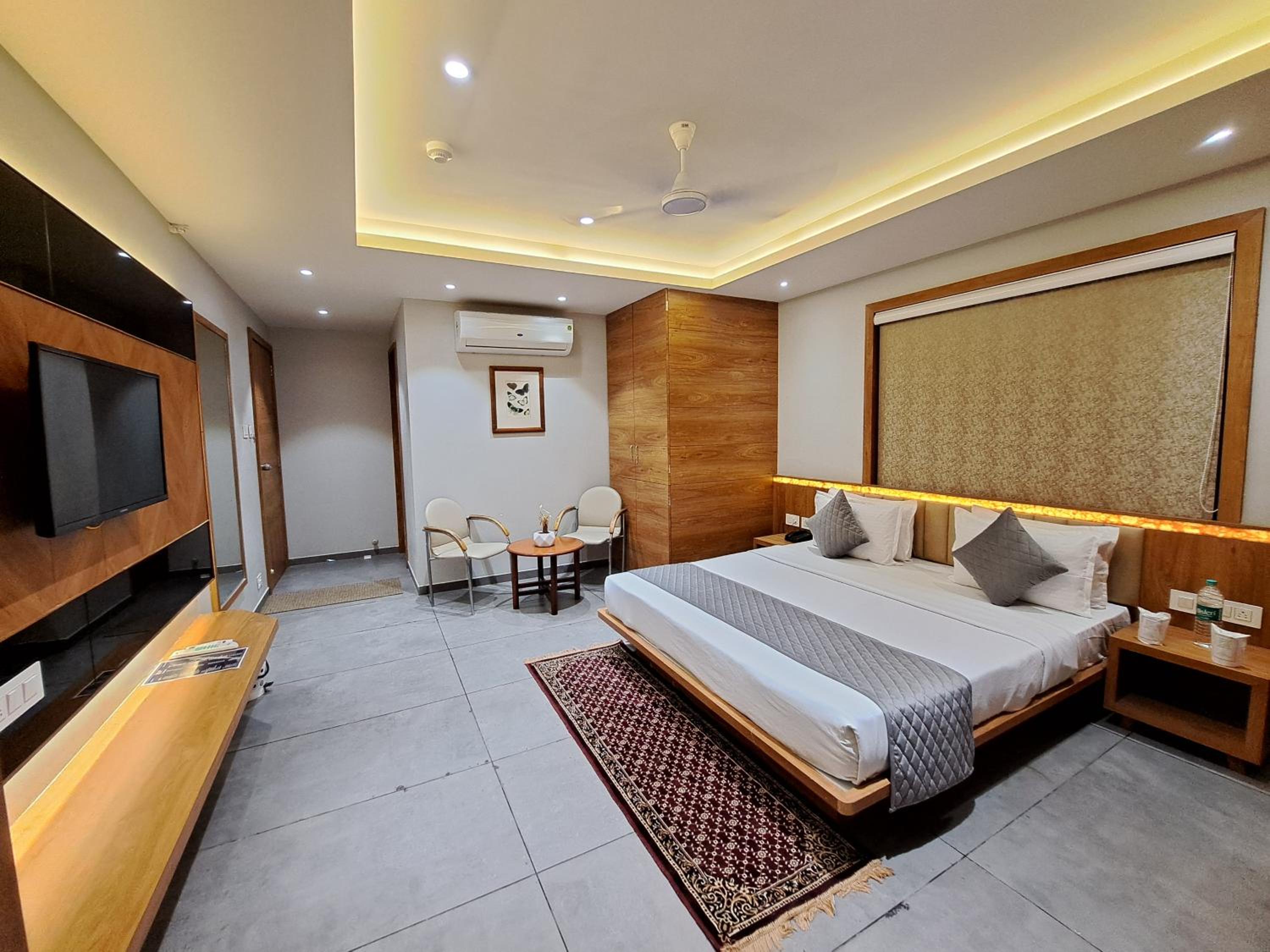 Deluxe Double Room with Bath