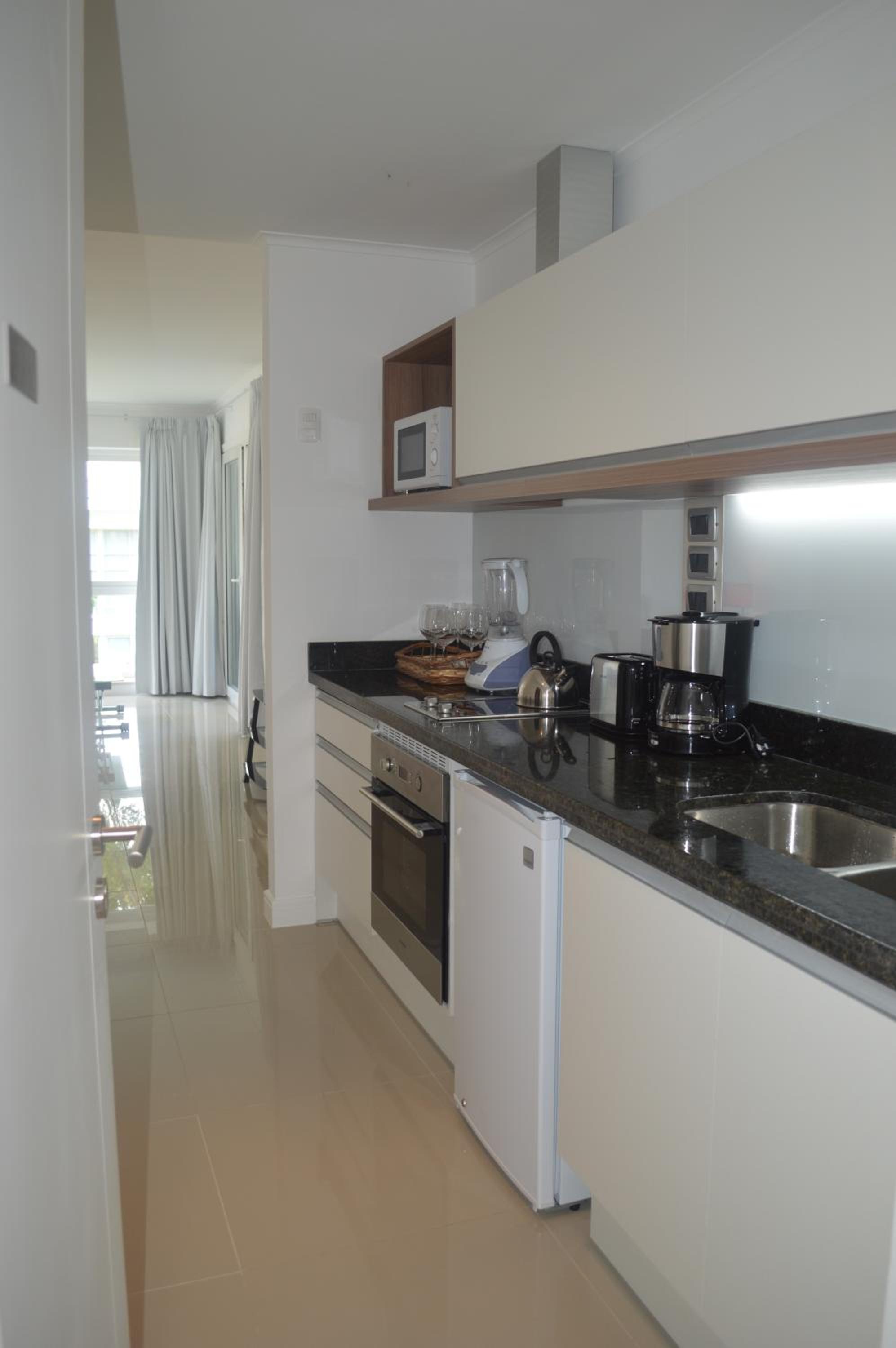 Studio Apartment with Spa Bath photo 2