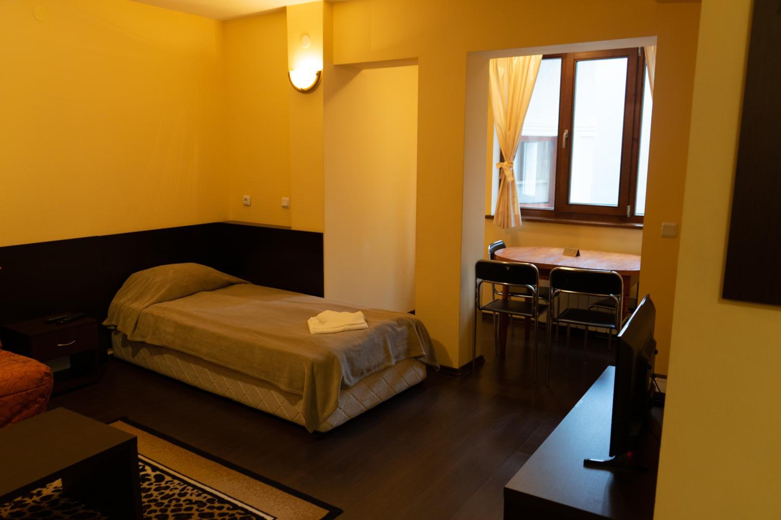 Apartment - Photo 2
