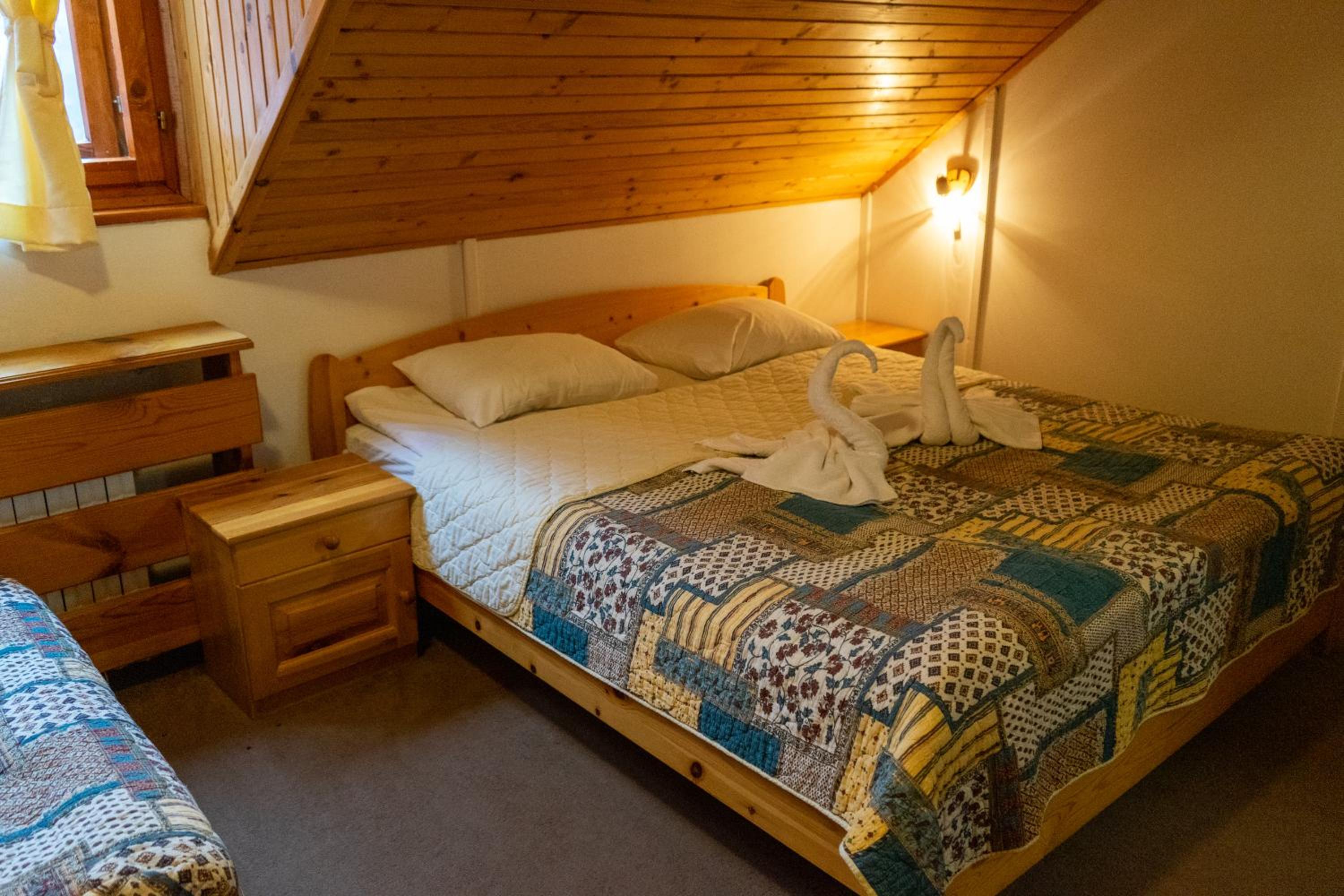 Double or Twin Room - Photo 6