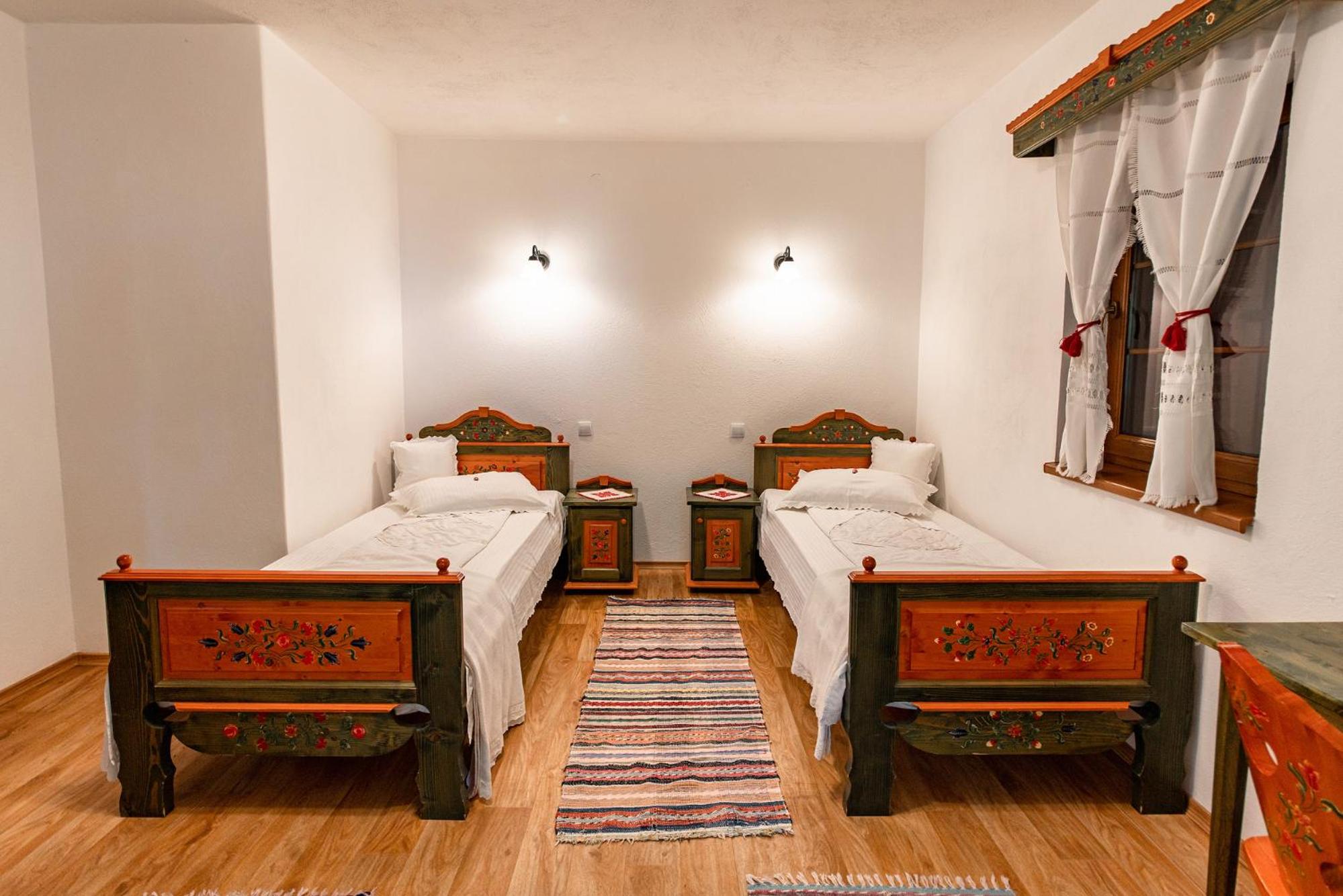 Deluxe Twin Room - Photo 1