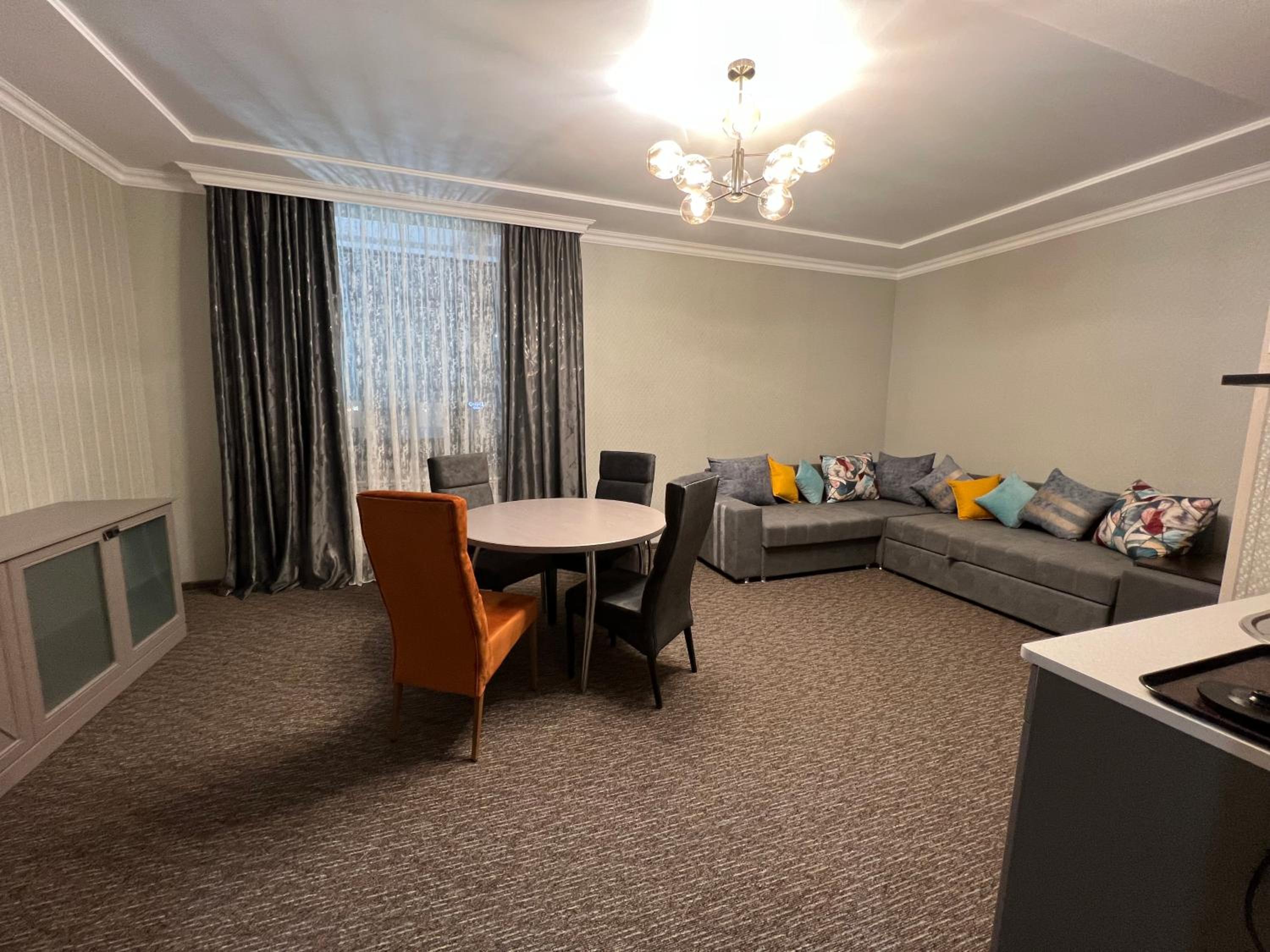Apartment photo 2