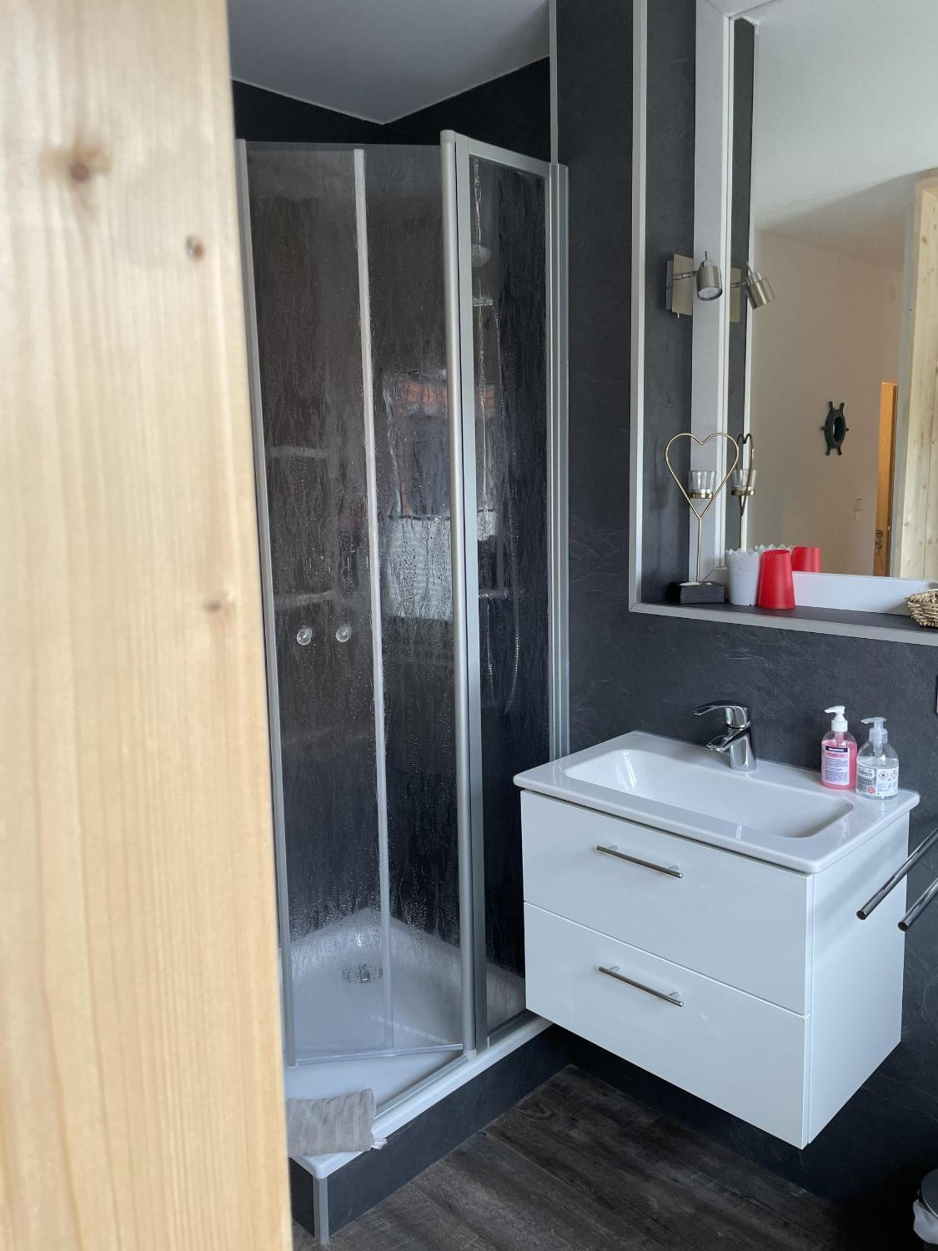 Standard Single Room photo 2