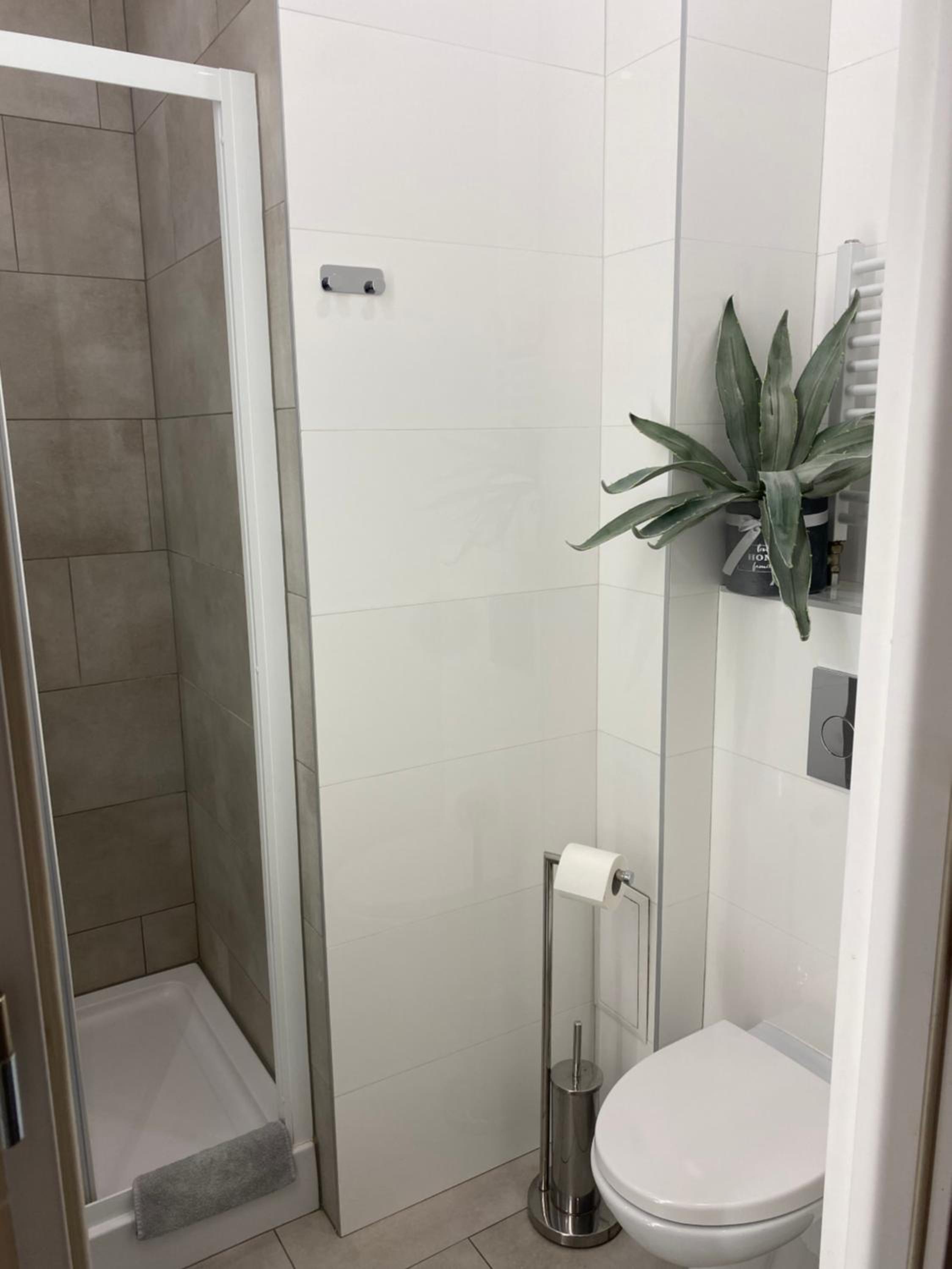 Small Double Room - Photo 6