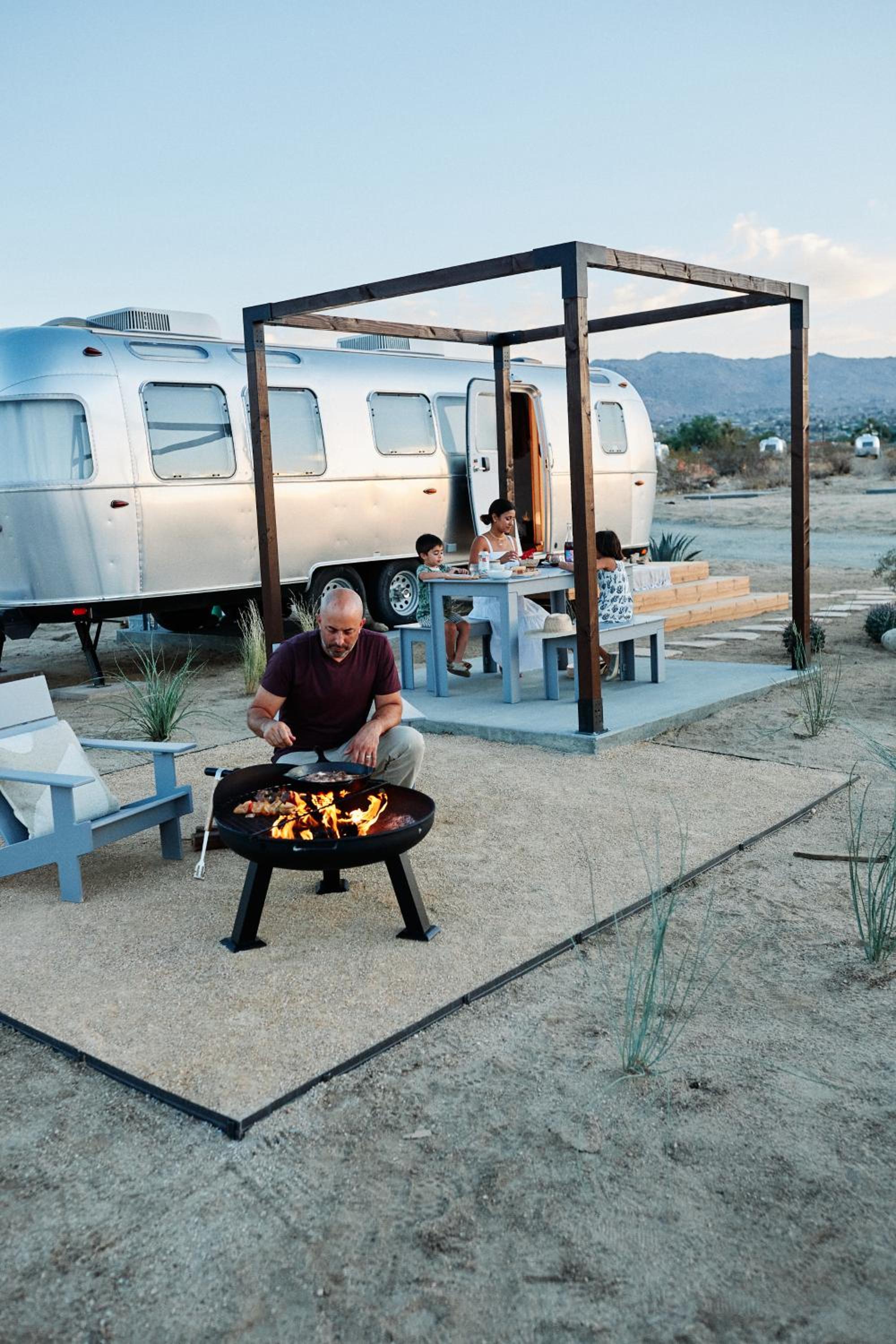Premium Airstream Suite - Photo 13