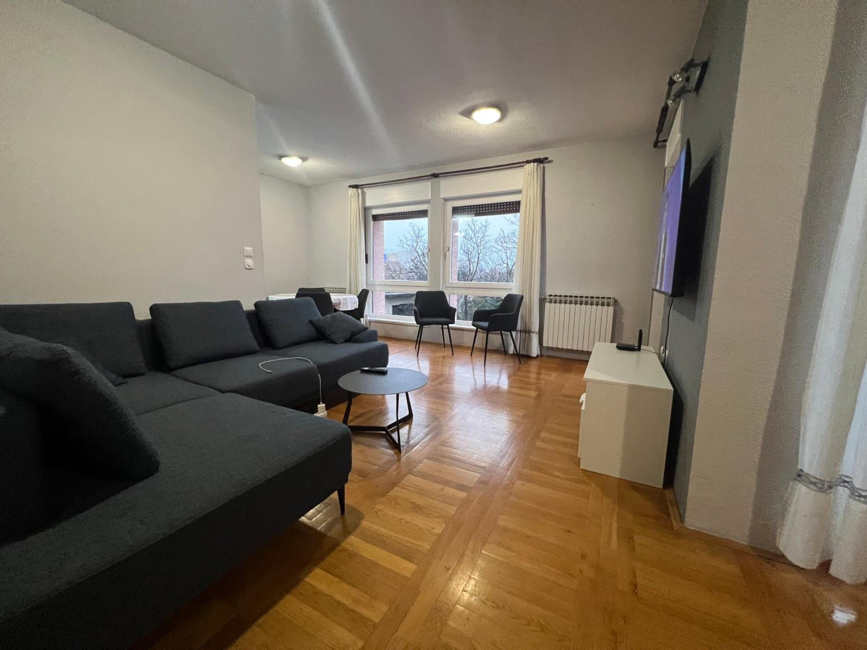 Three-Bedroom Apartment photo 2