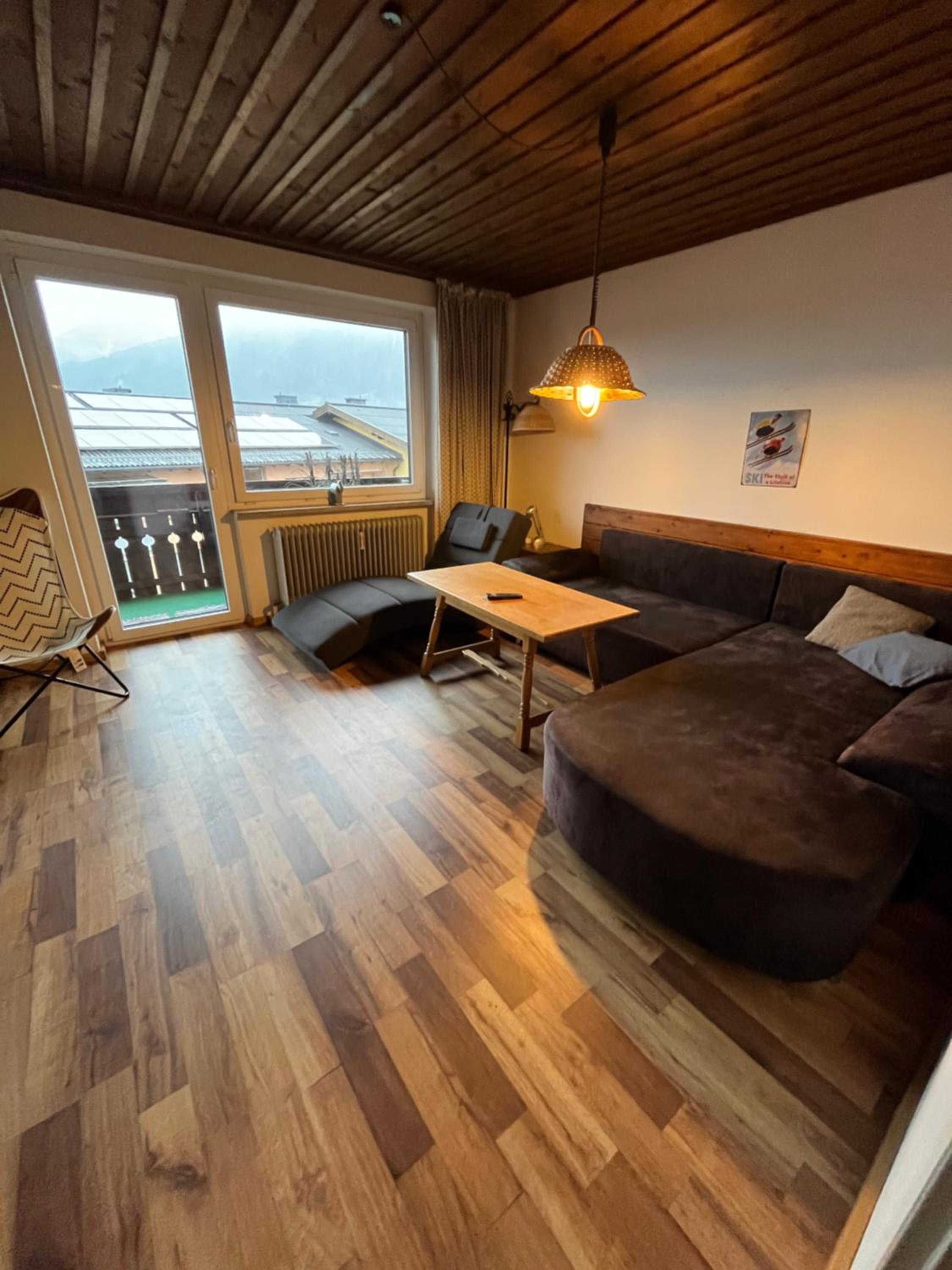 One-Bedroom Apartment photo 1