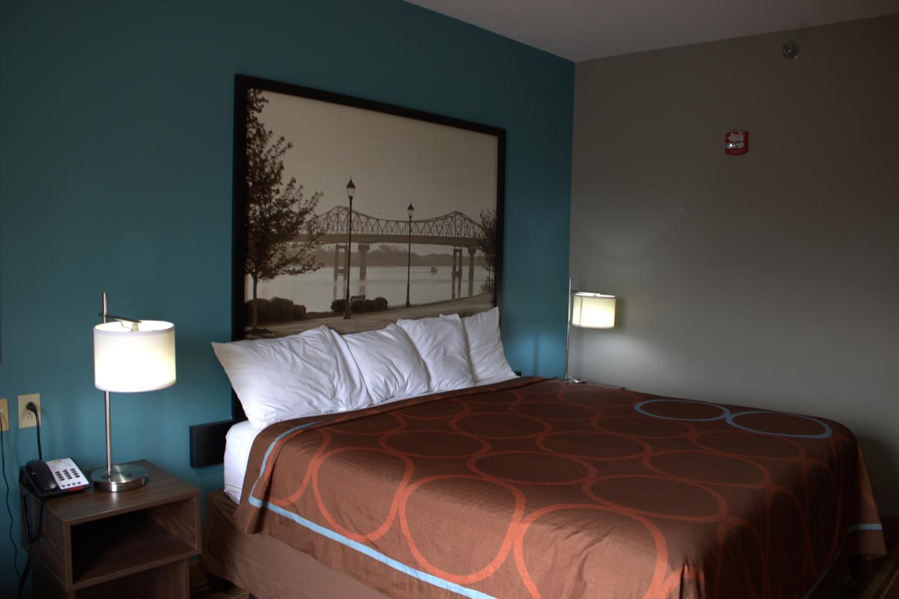 King Room - Non-Smoking photo 3