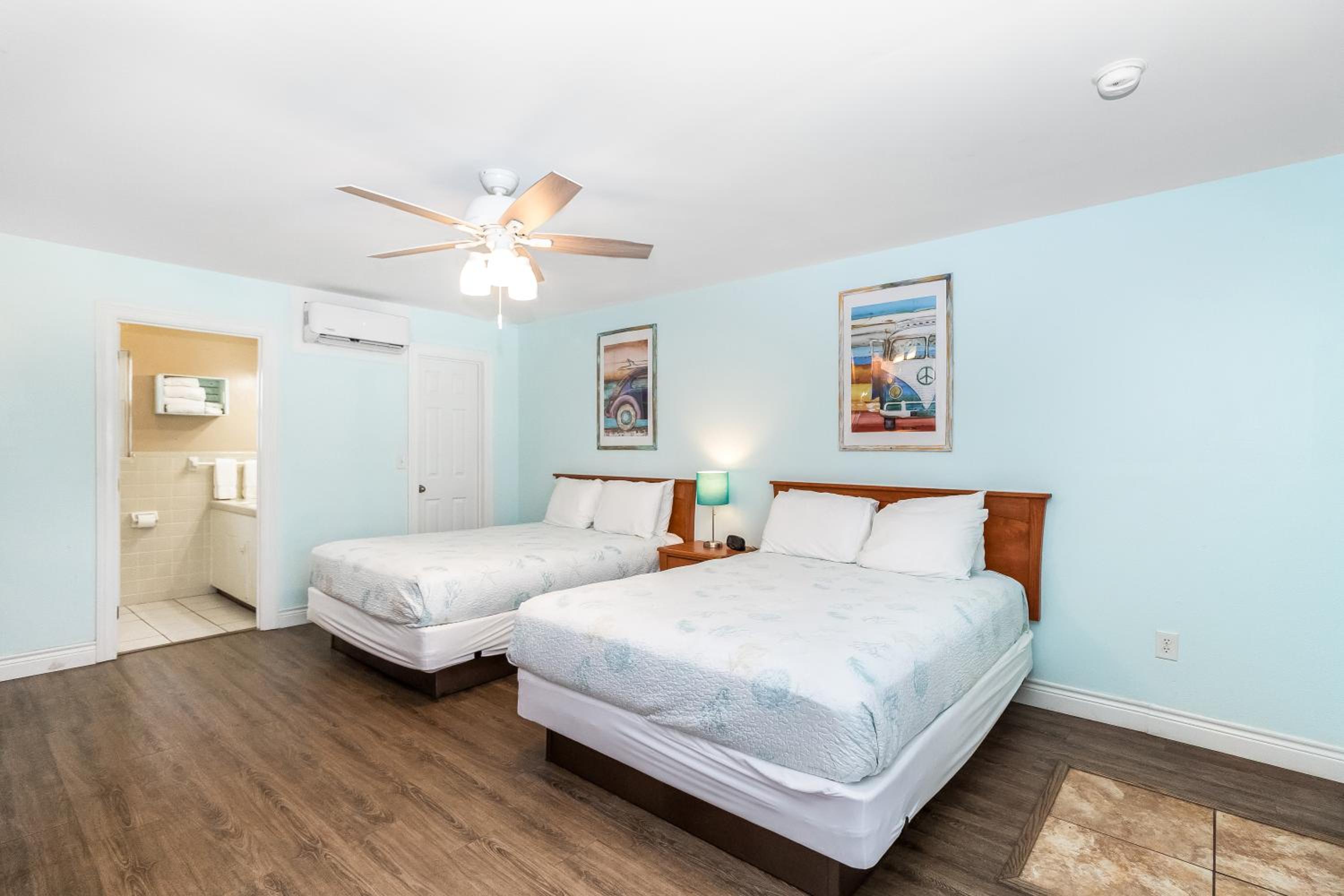 Deluxe Queen Room with Two Queen Beds