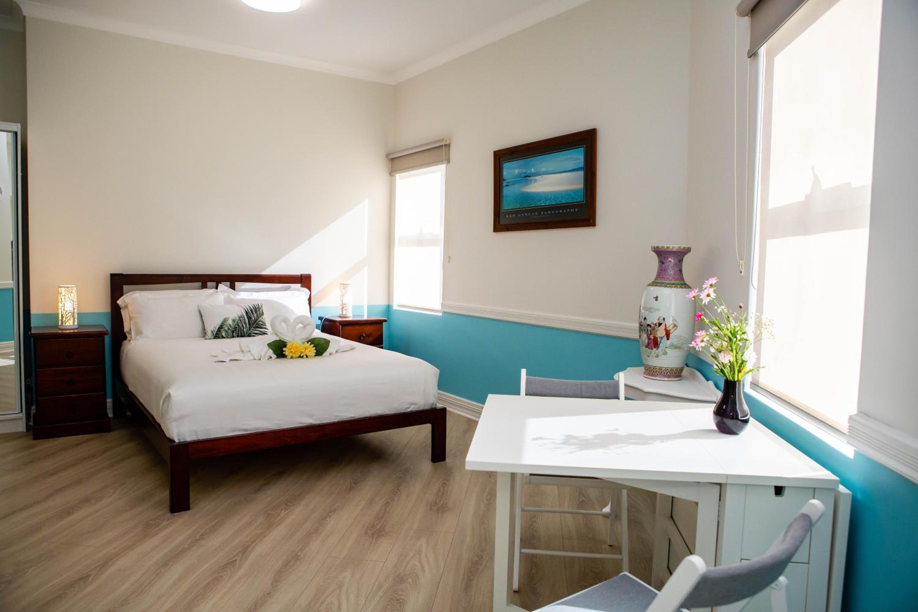 Studio Apartment photo 3