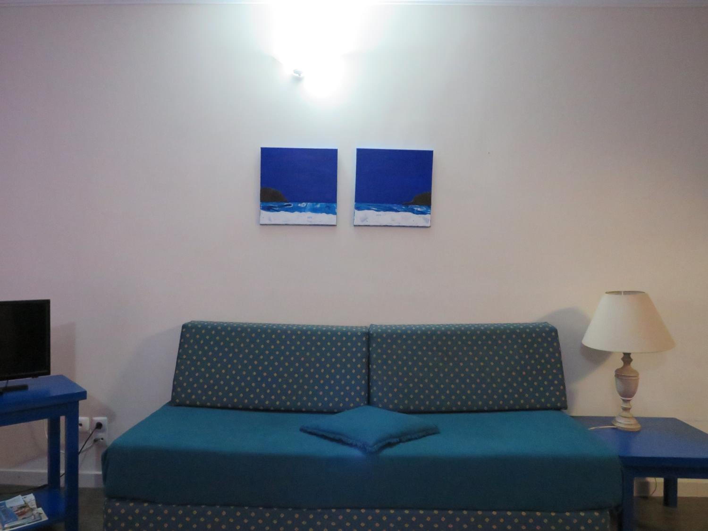 One-Bedroom Apartment with Sea View - Photo 6