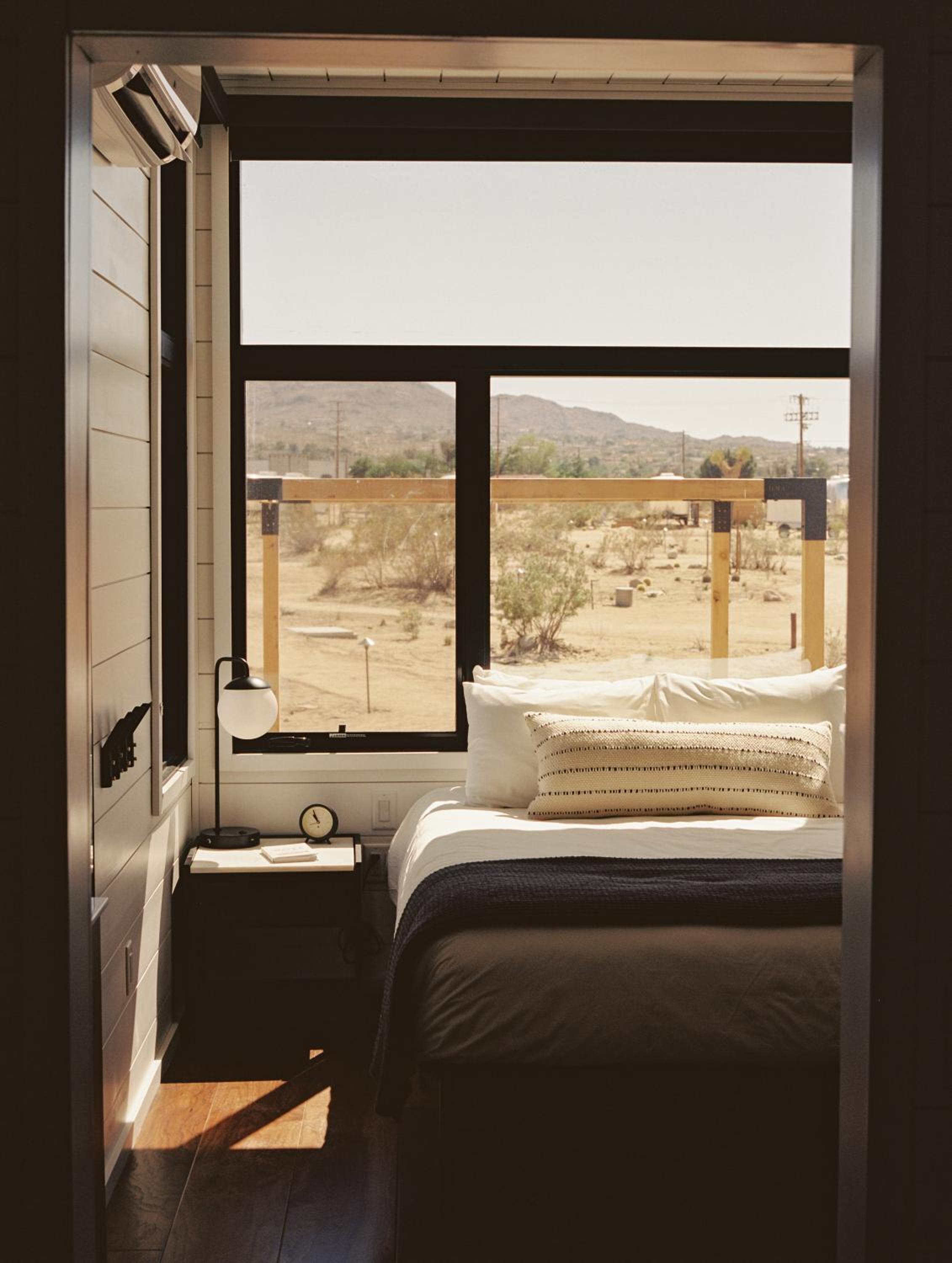 Accessible Suite - Photo 5