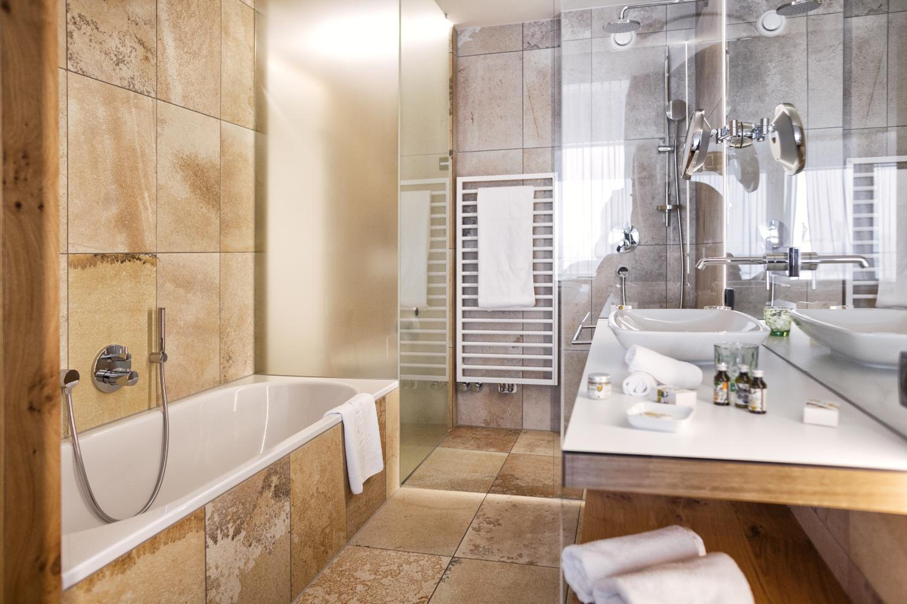 Junior Suite with Balcony photo 3