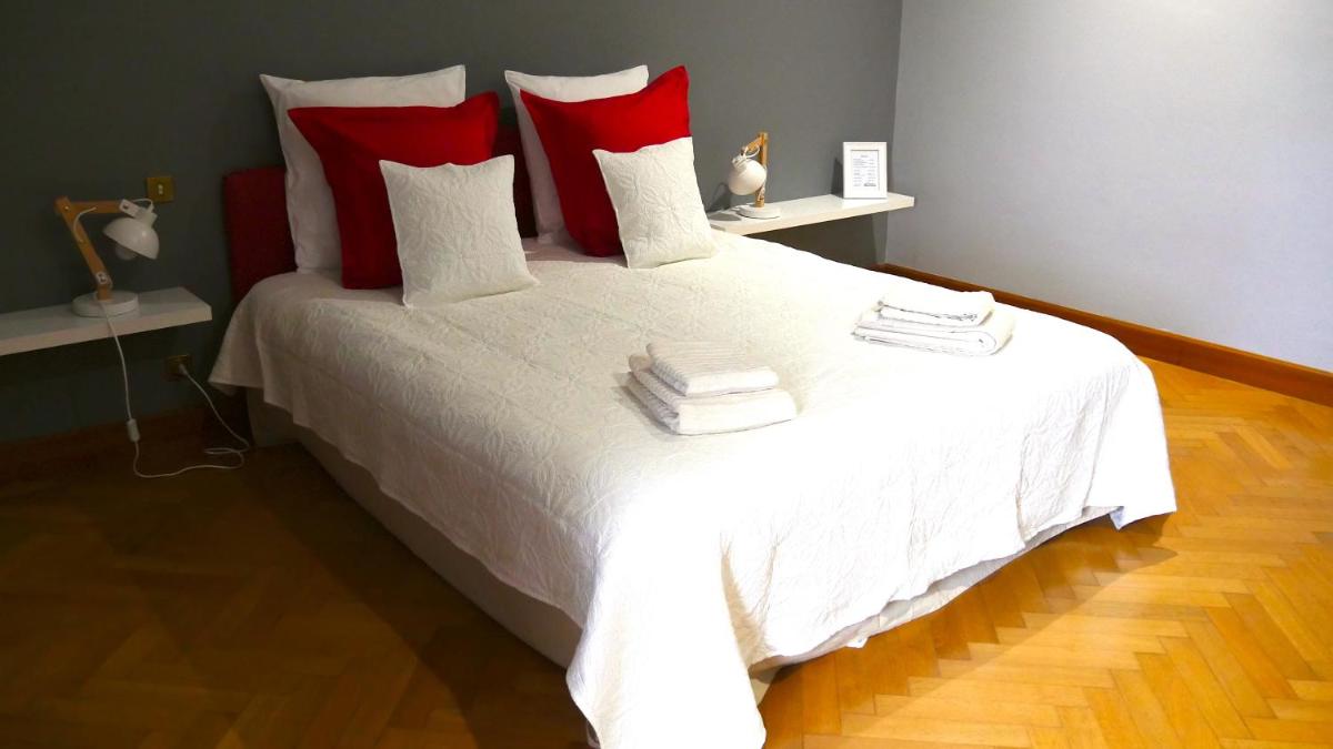 Queen Room with Garden View - Photo 3