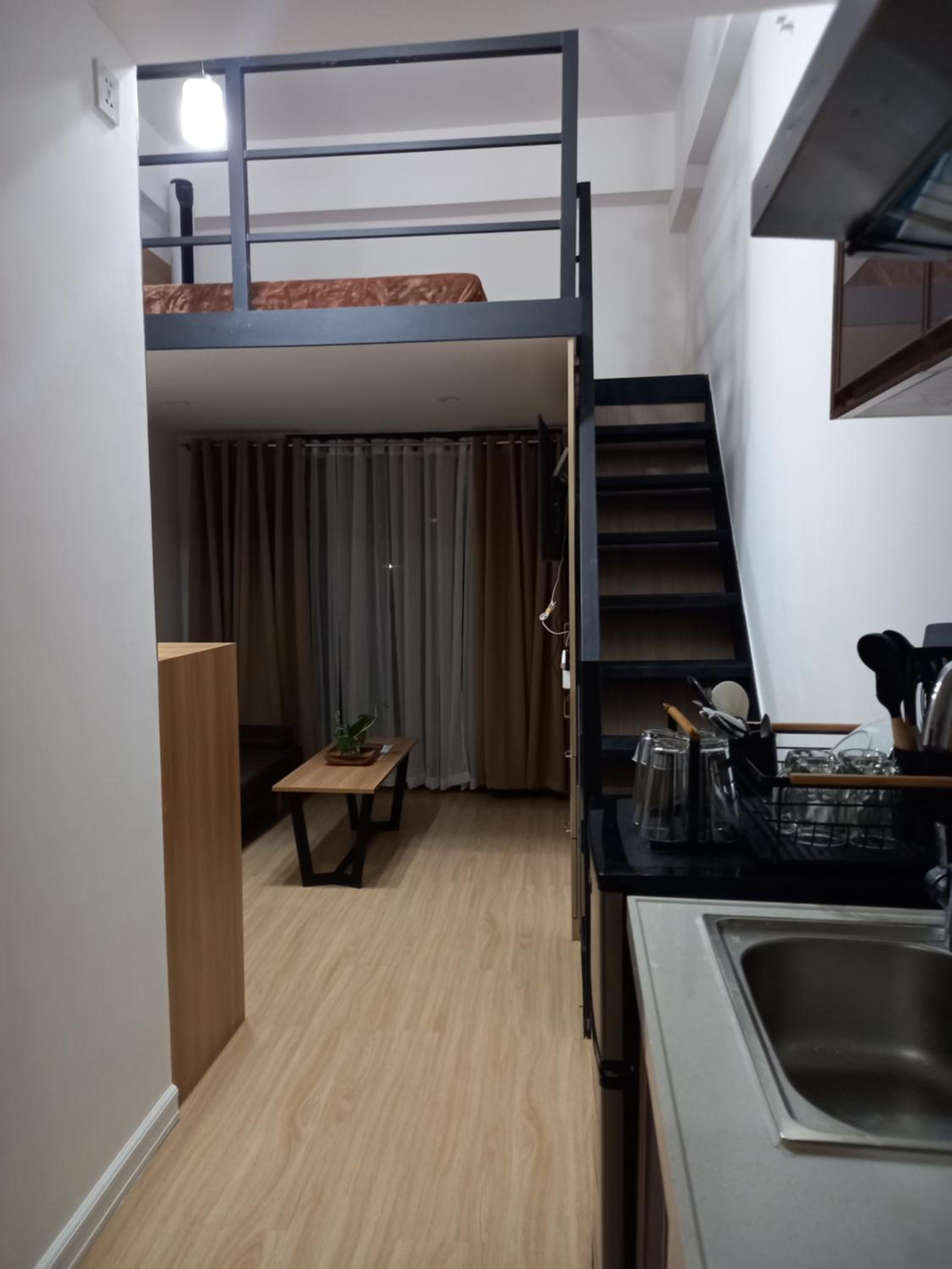 Studio with Balcony photo 2