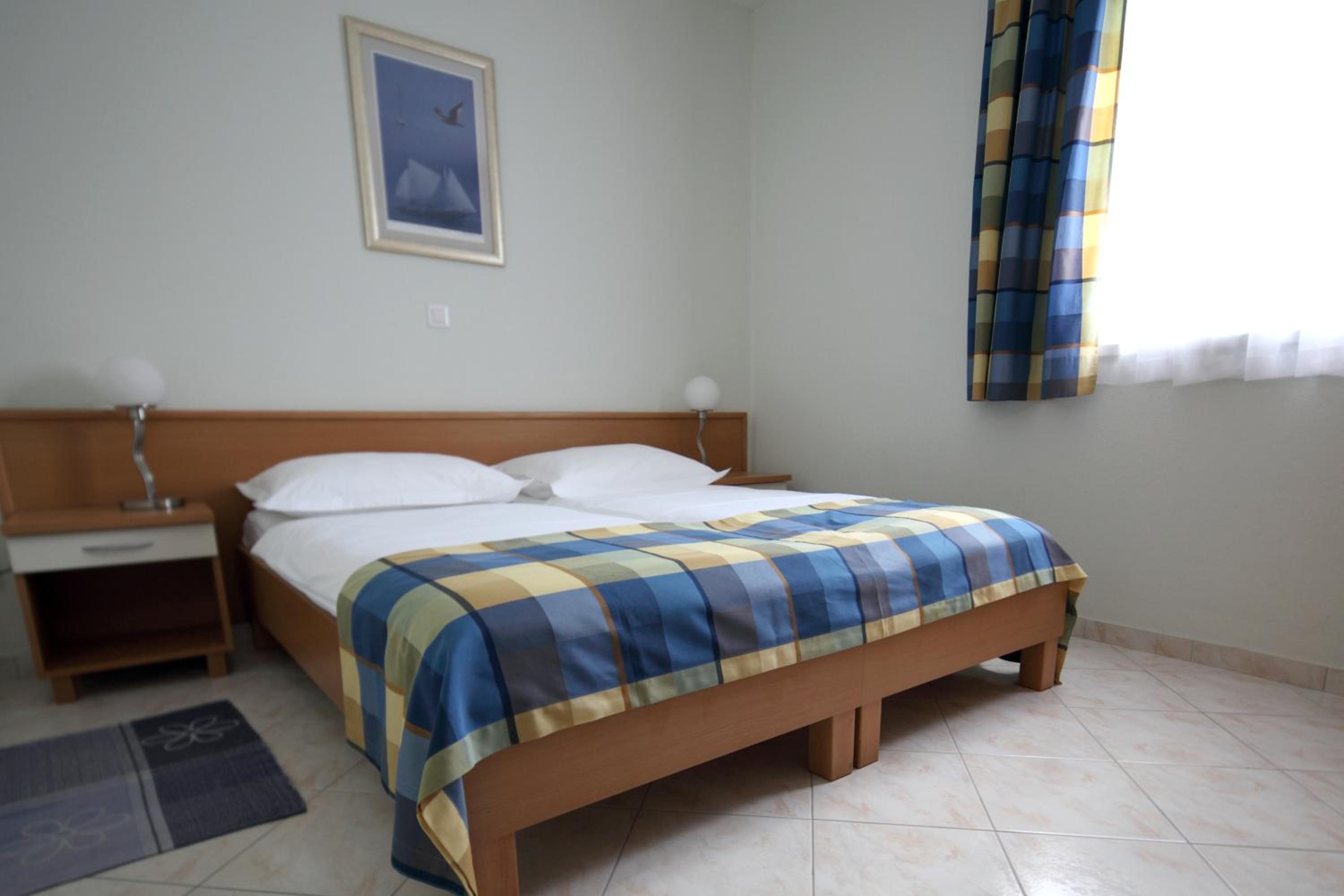 Two-Bedroom Apartment - Photo 7