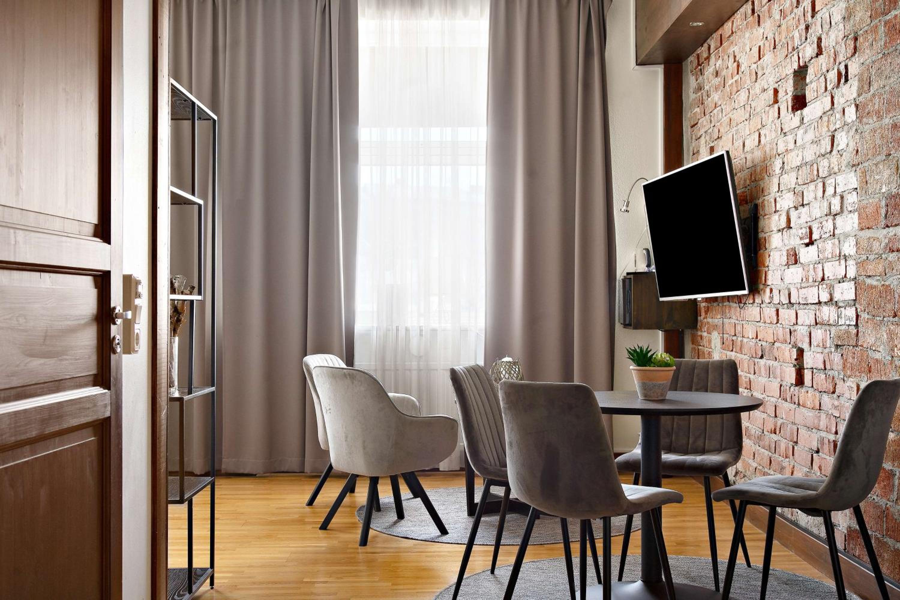 One-Bedroom Executive King Suite with Sofa Bed - Non-Smoking