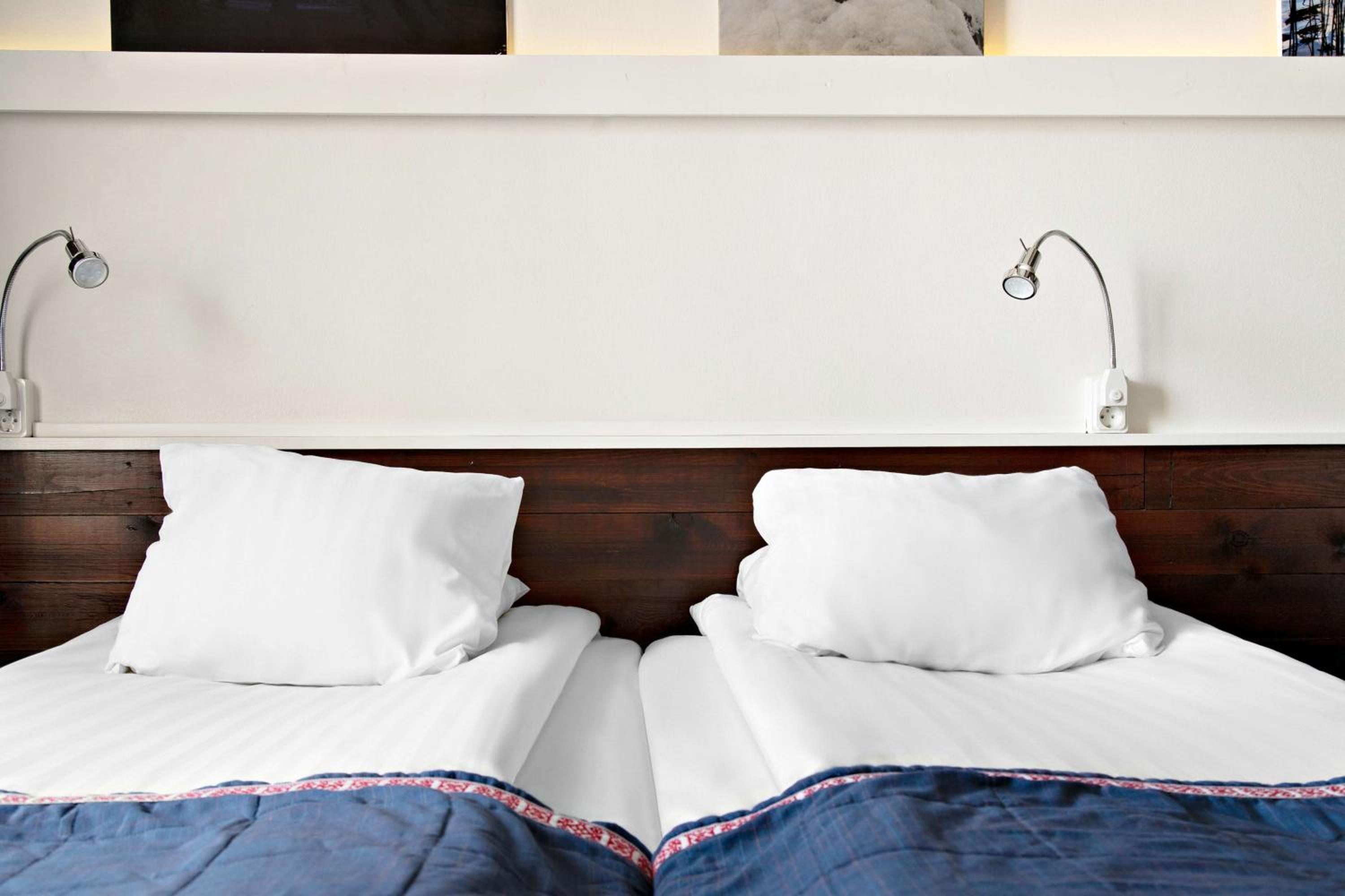 Available room thumbnail 5