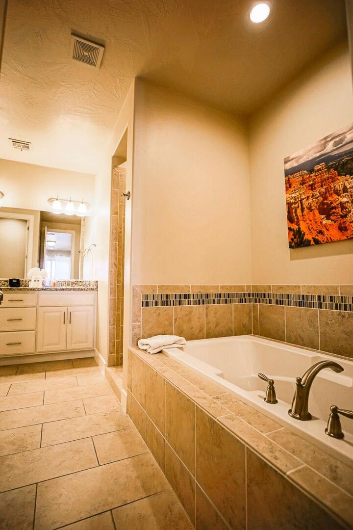 Four-Bedroom Vacation Home photo 3