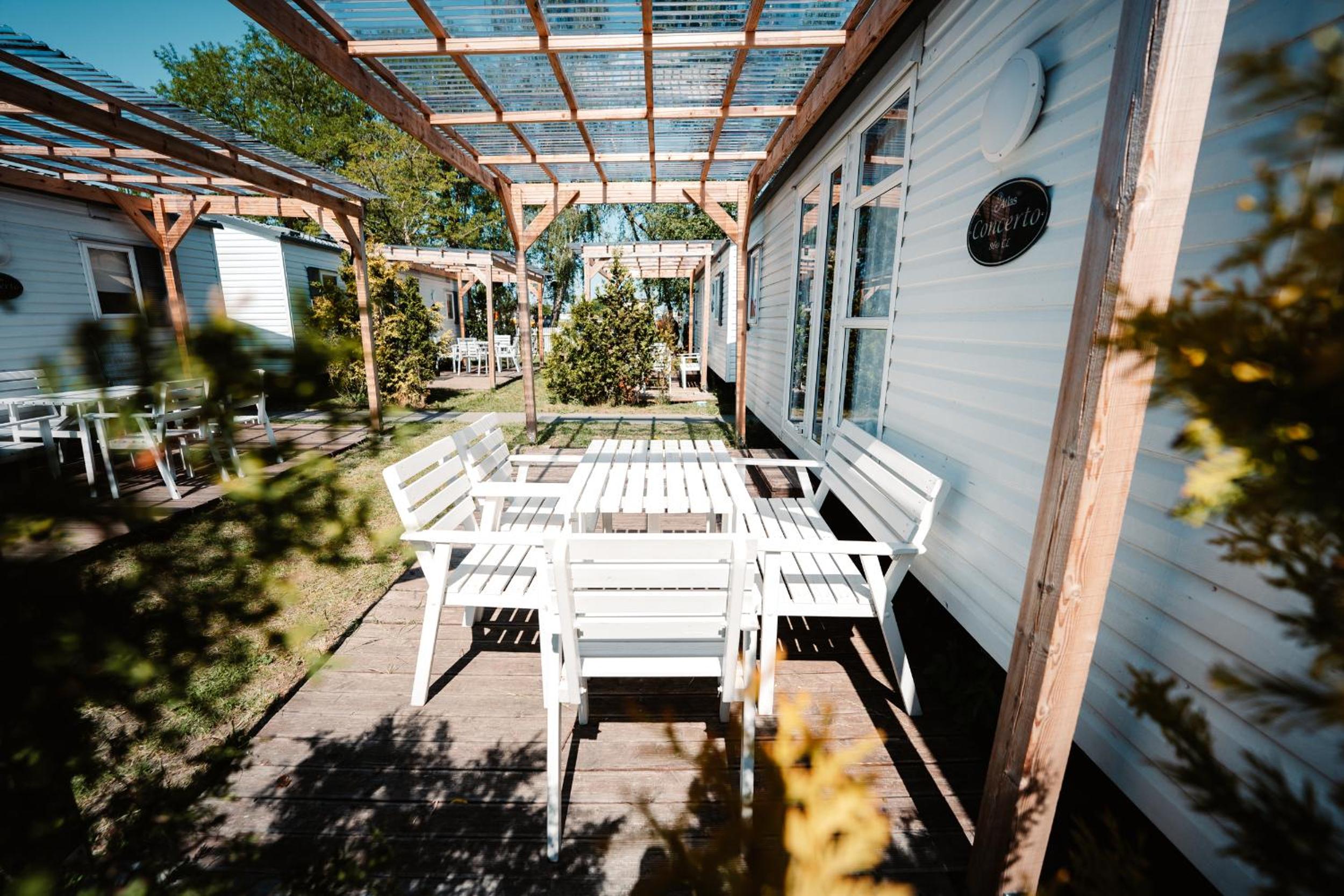 Mobile Home photo 2
