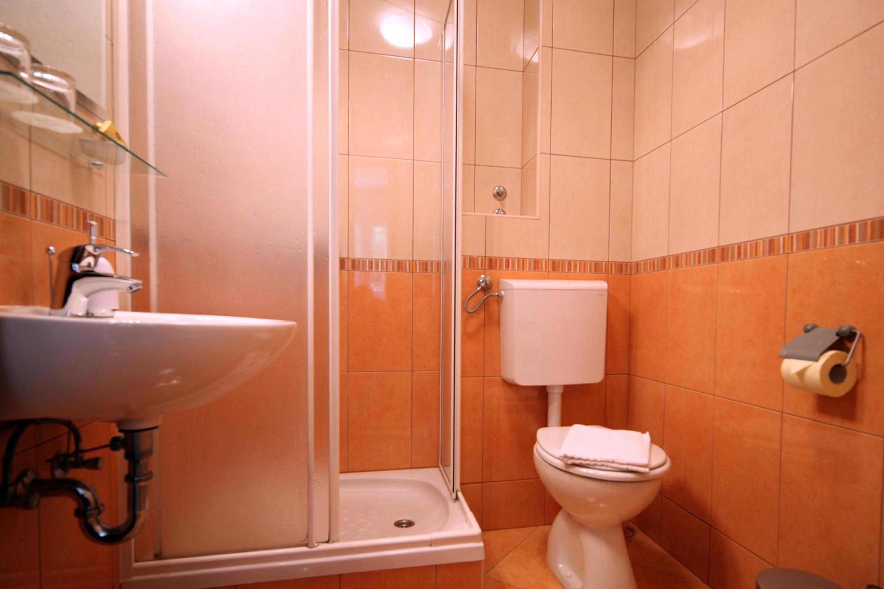 Two-Bedroom Apartment - Photo 5