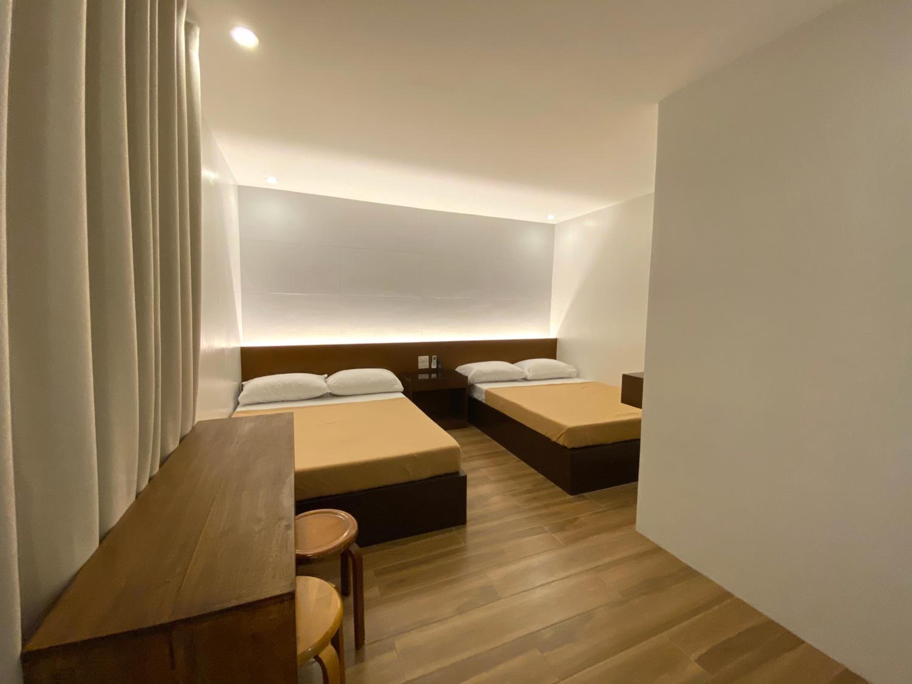 Quadruple Room - Photo 2