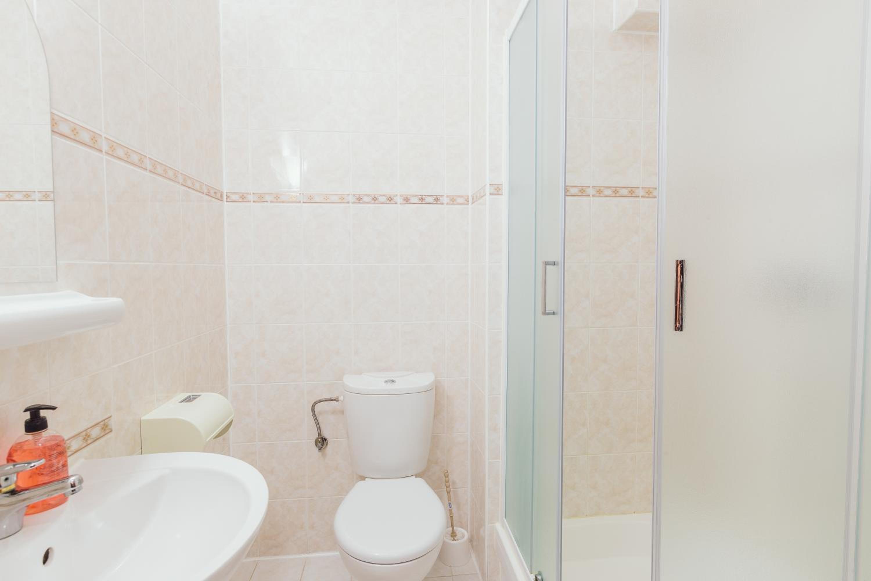 Double Room - Photo 2