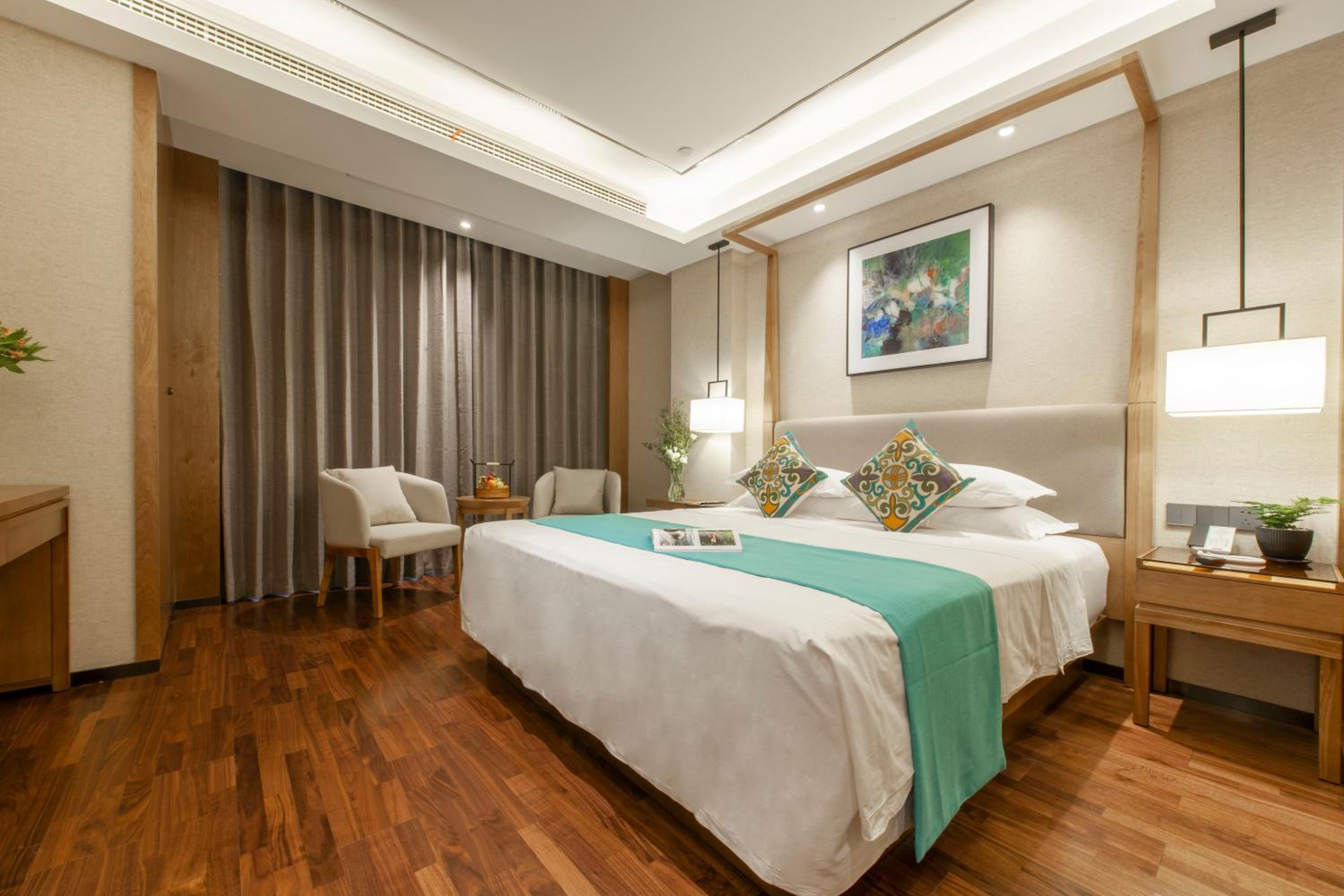 Standard King Room photo 3