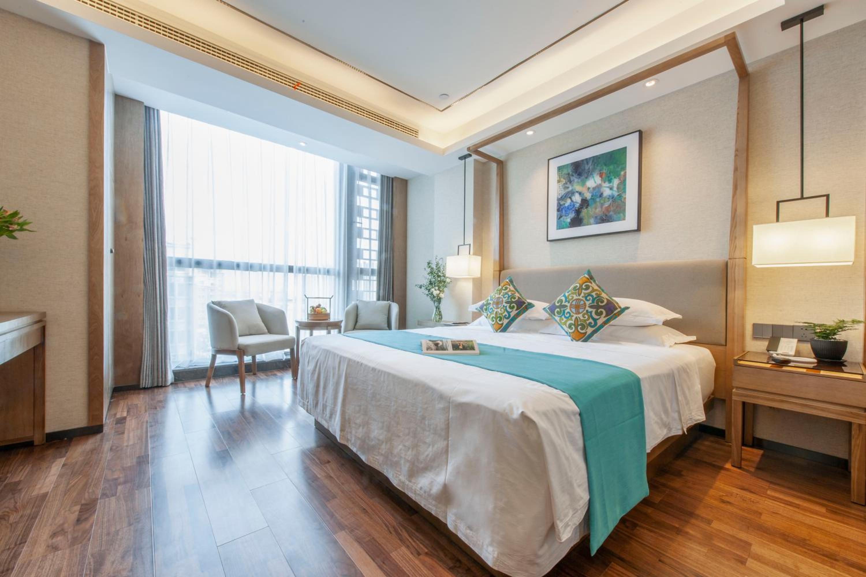 Standard King Room photo 1