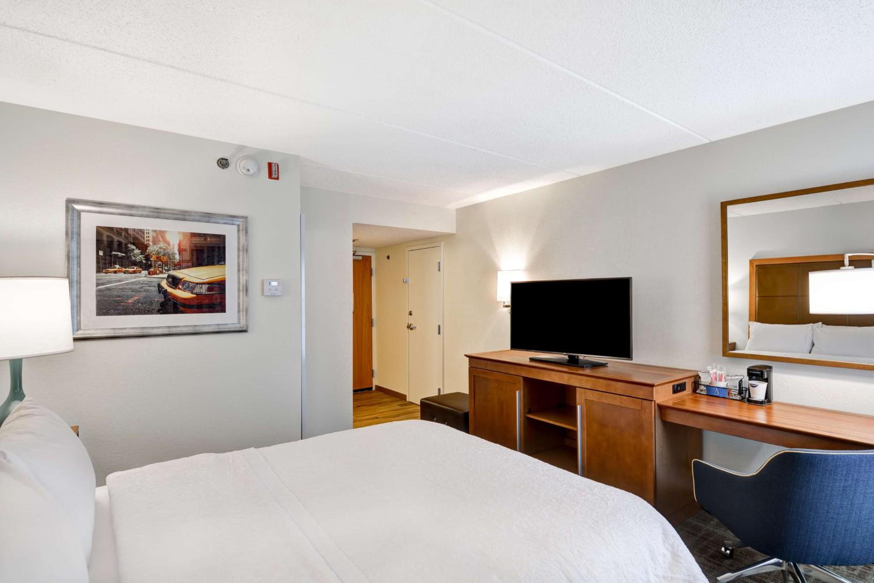 Hampton Inn Albany-Wolf Road