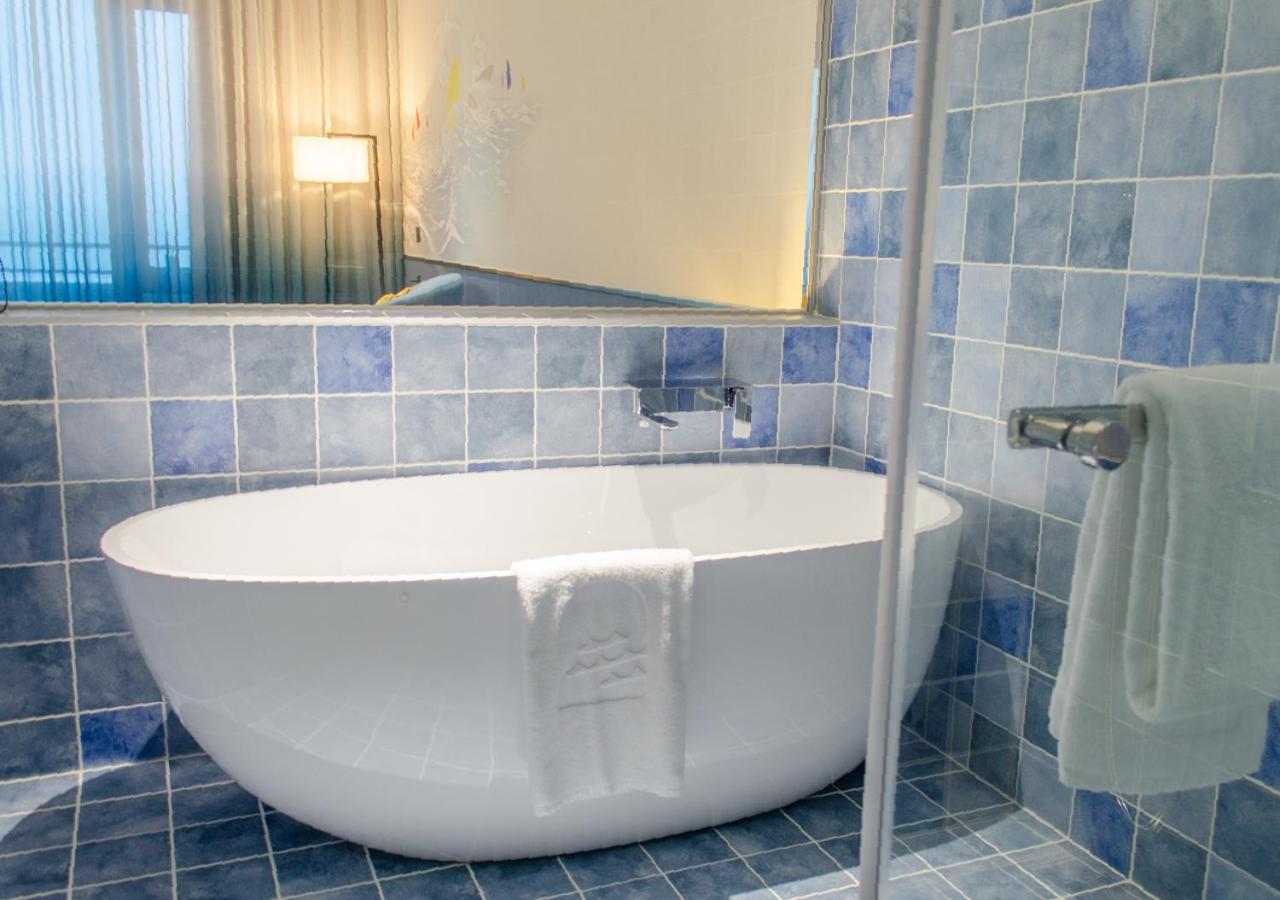King Room with Sea View - Photo 2