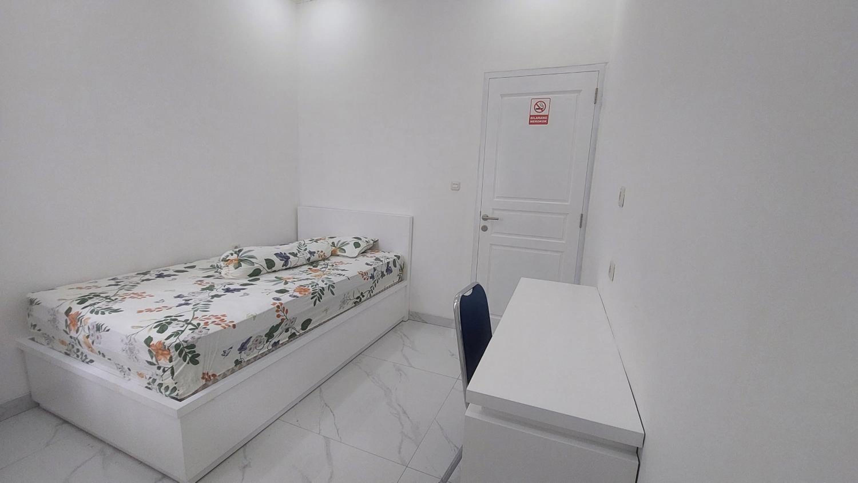 Budget Single Room photo 3