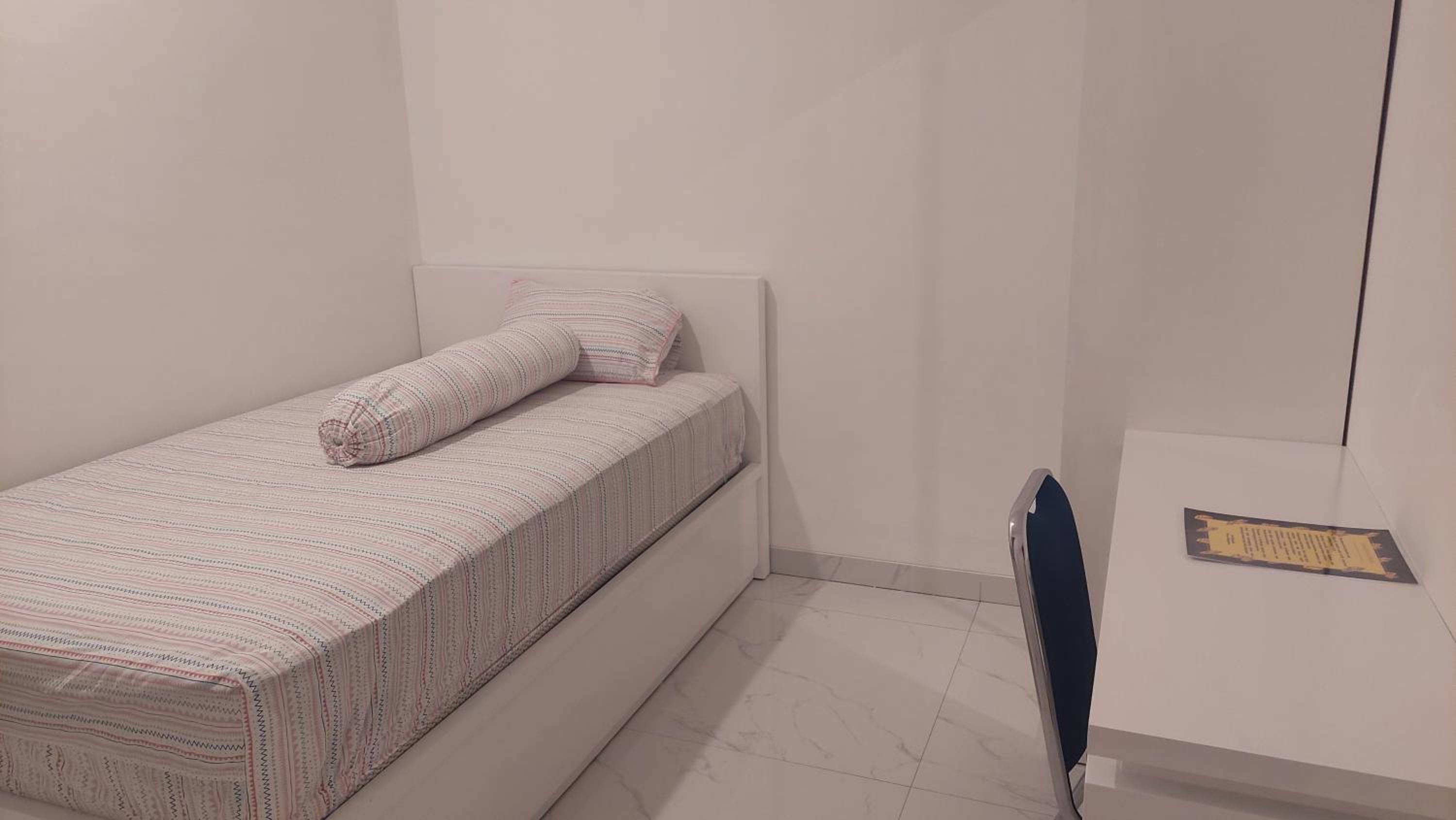 Budget Single Room photo 2
