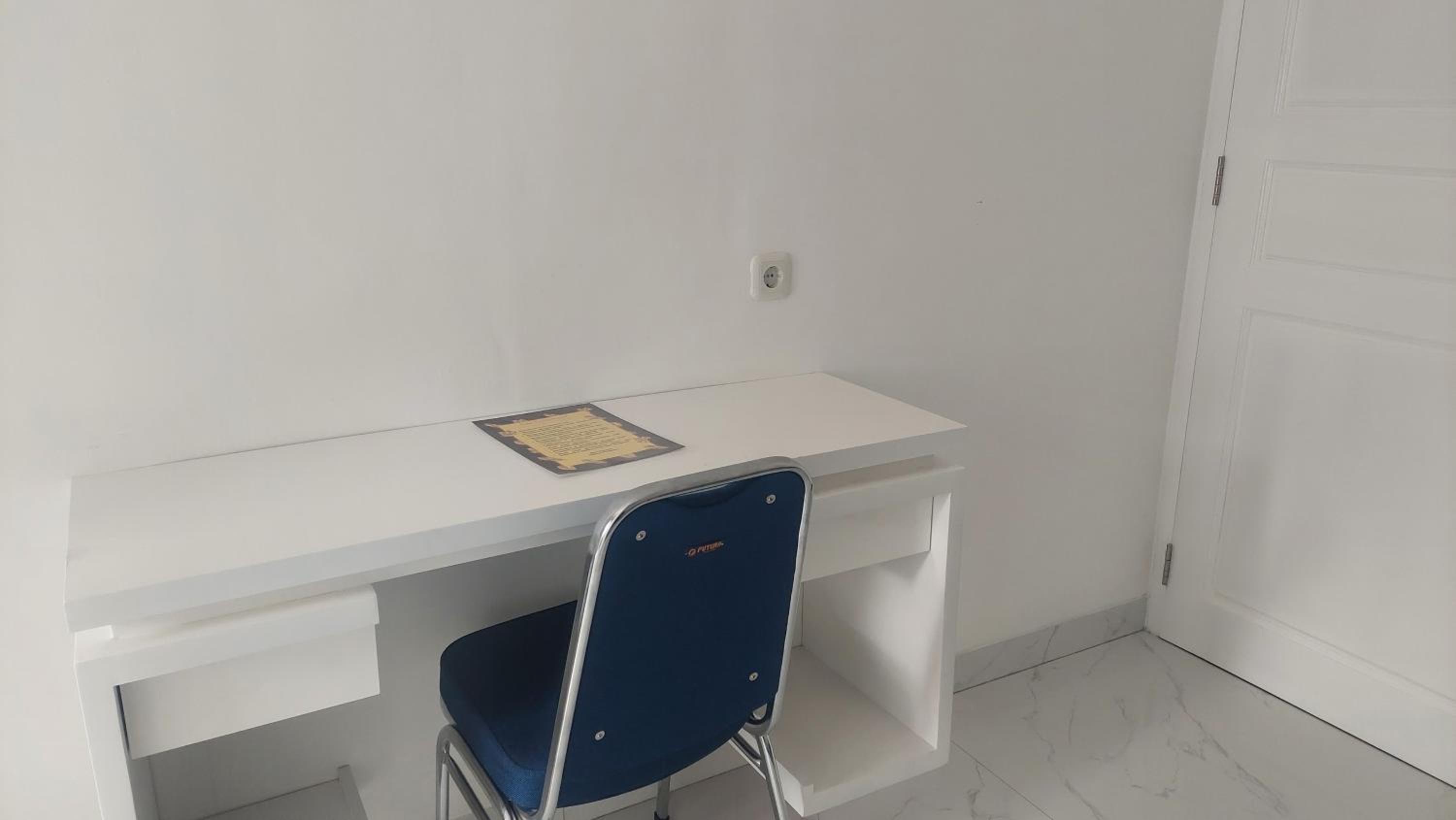 Budget Double Room photo 2