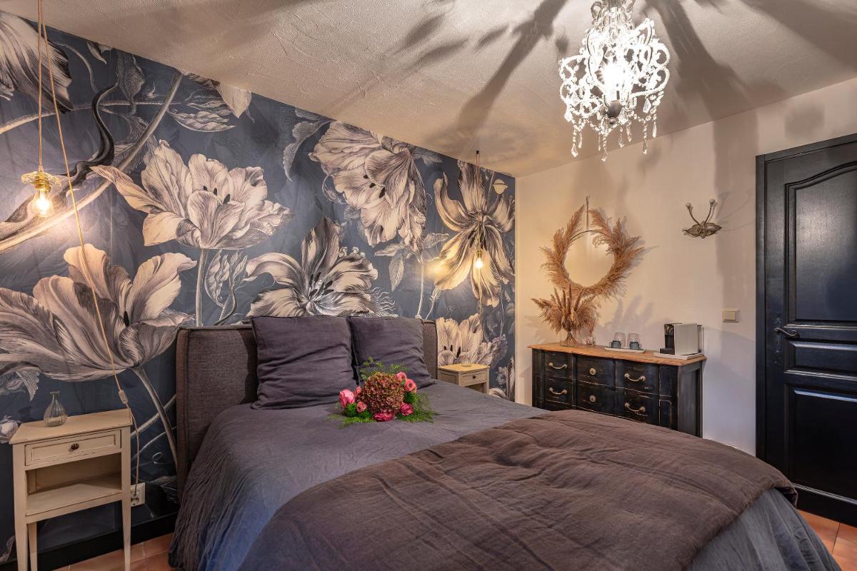 Double Room with Private External Bathroom