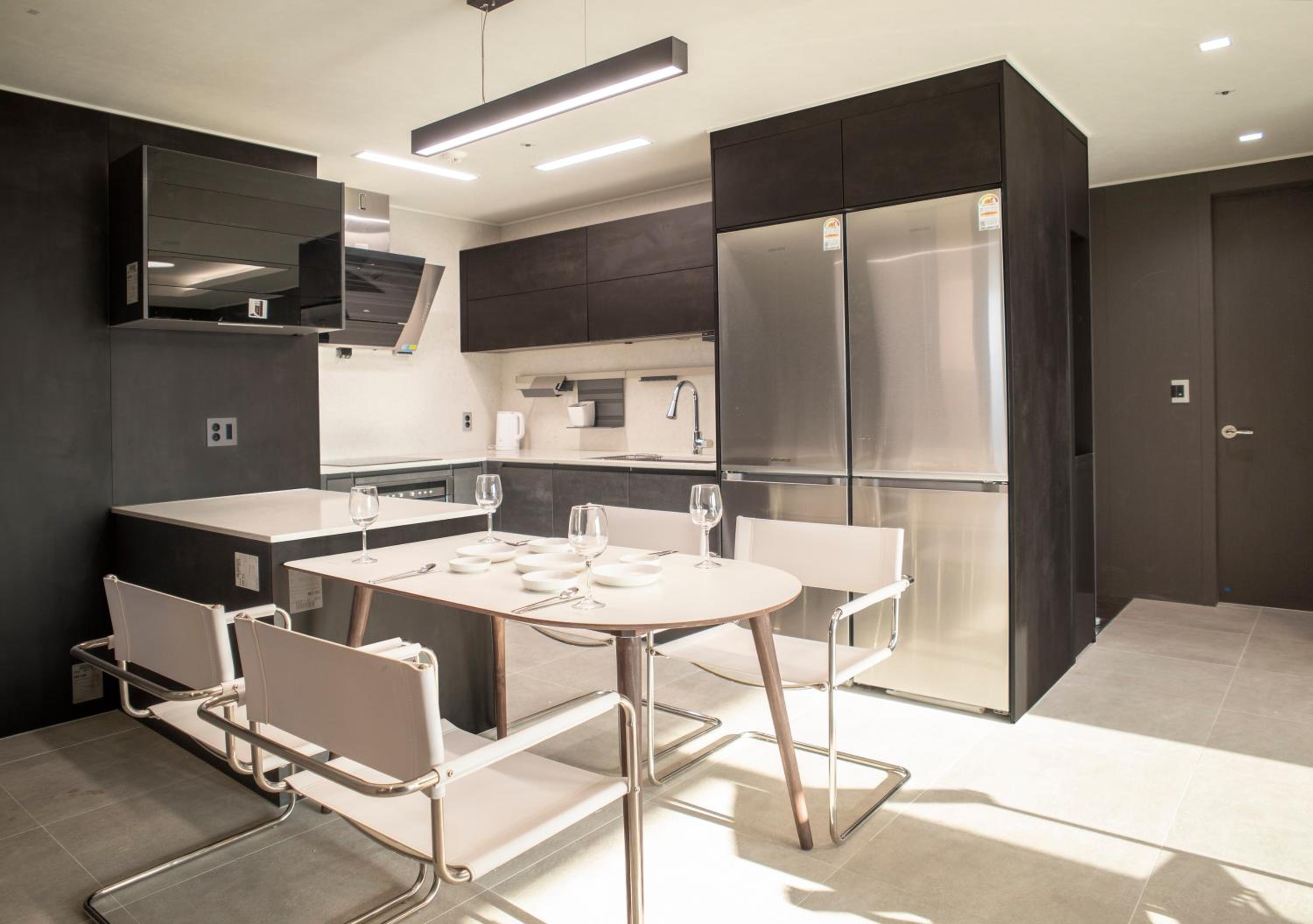 D. Flat Royal Suite - Photo 12