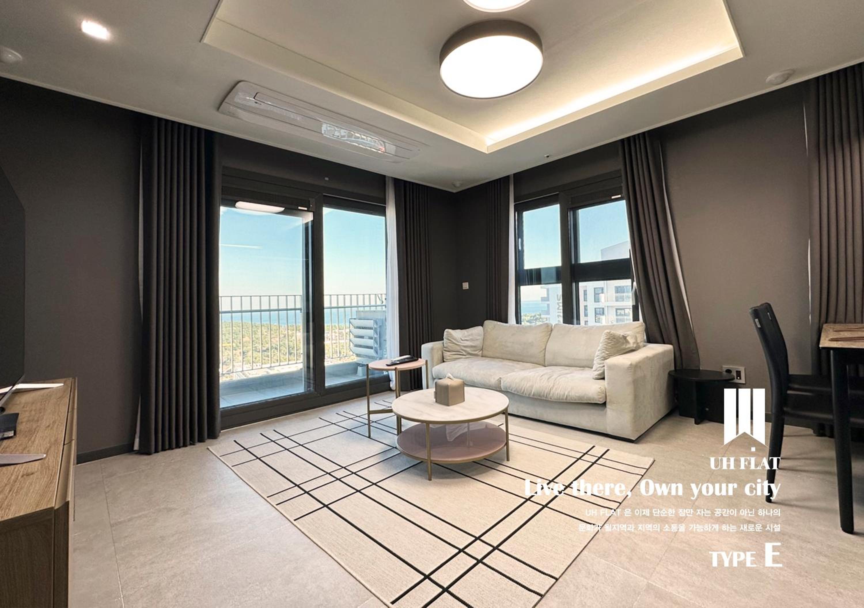 E. Flat Suite+ - Photo 1