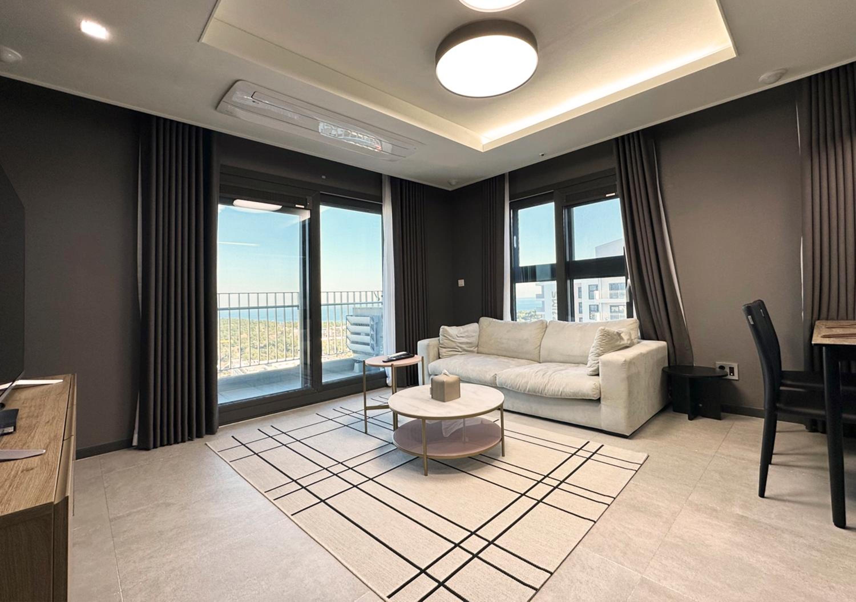 E. Flat Suite+ - Photo 9