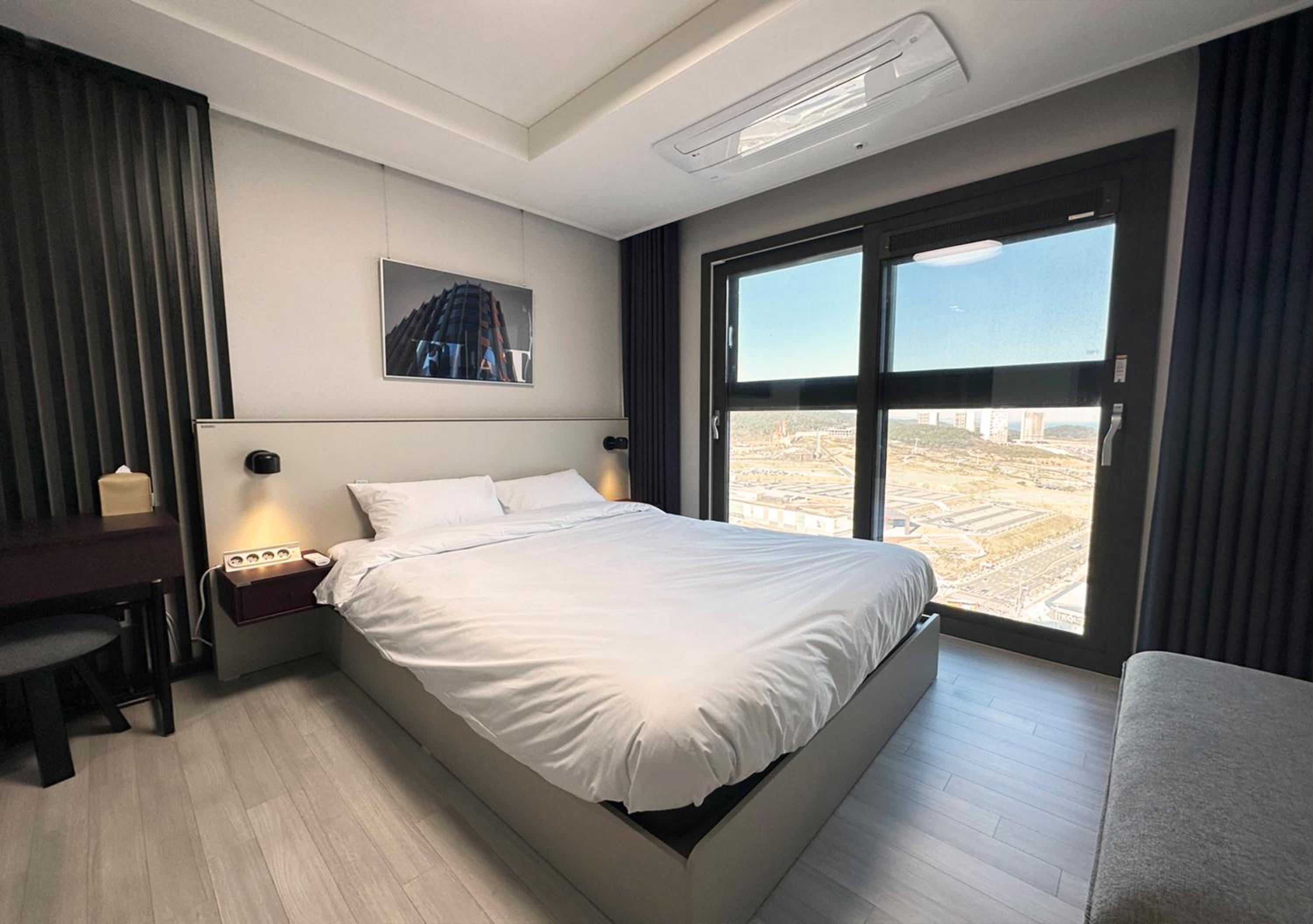 E. Flat Suite+ - Photo 12