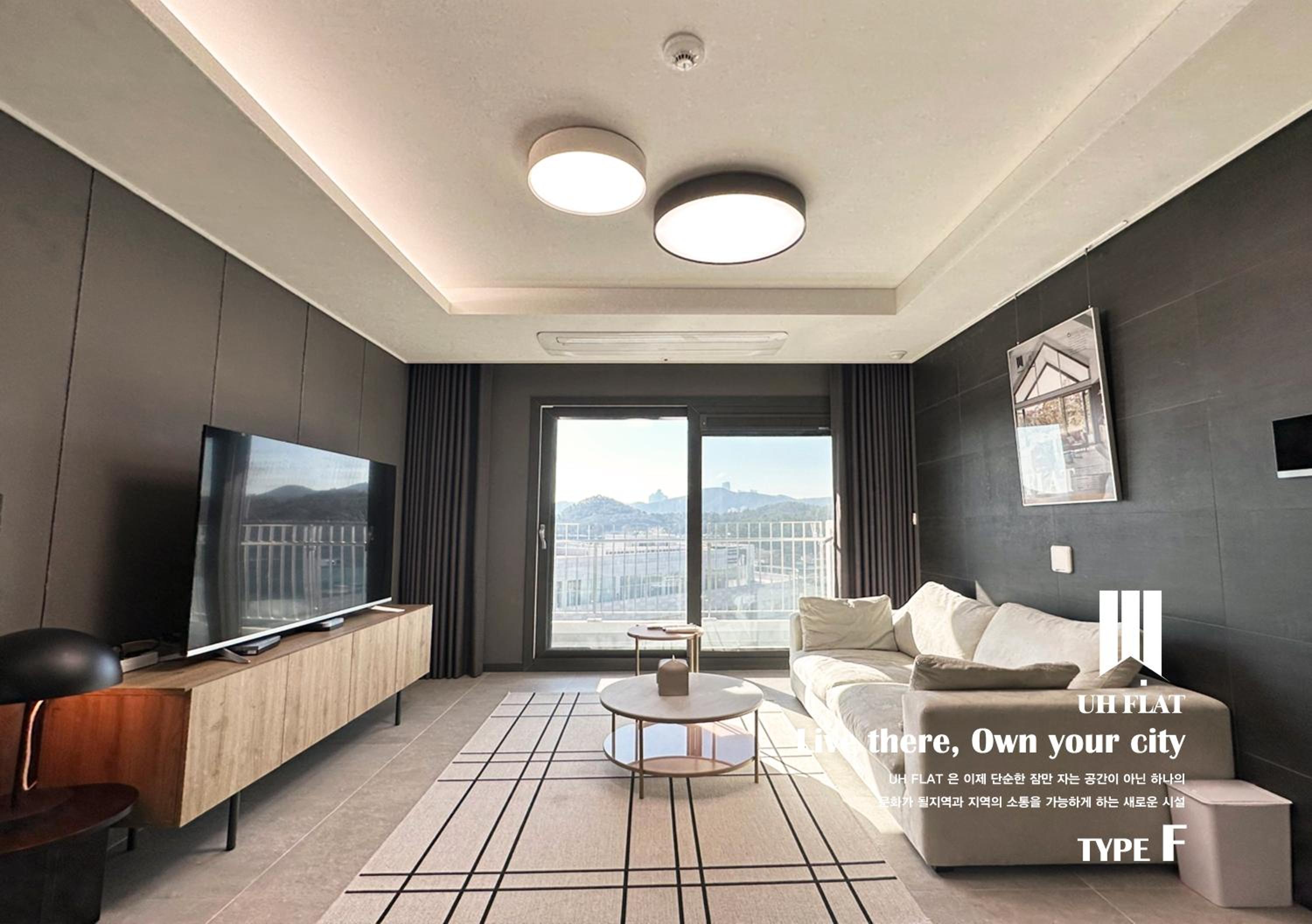 F. Flat Suite - Photo 12
