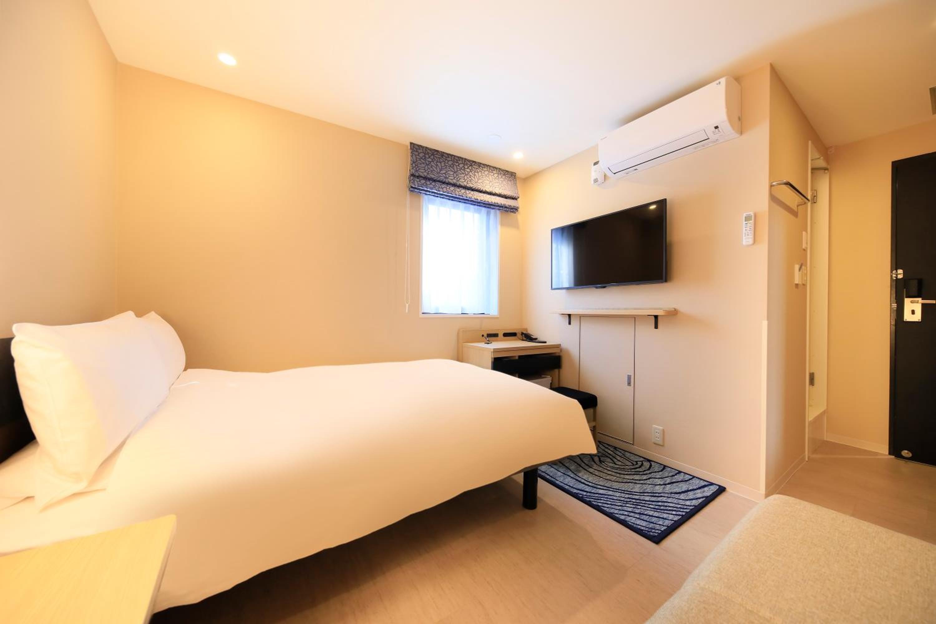Standard Twin Room - Non-Smoking photo 3