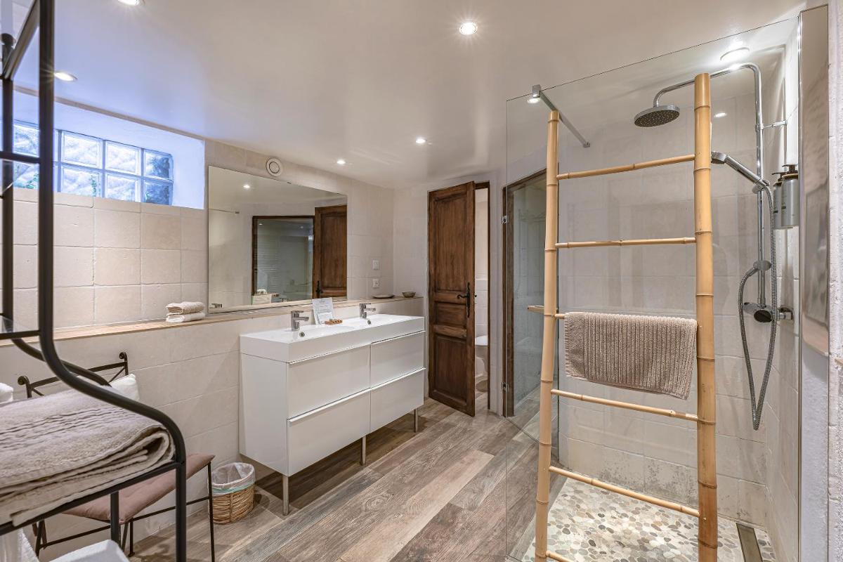 Double or Twin Room with Private External Bathroom photo 2