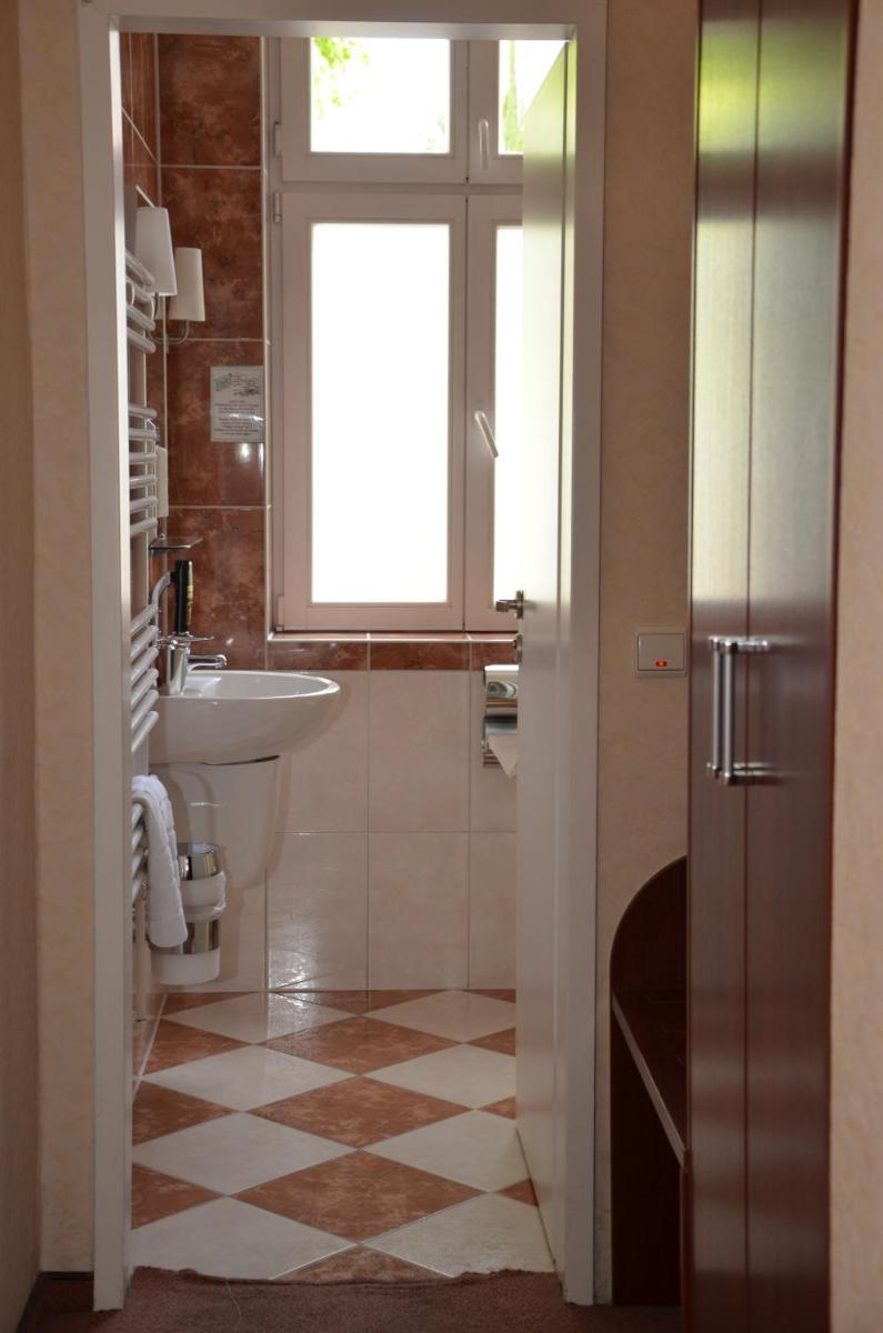 Single Room photo 2