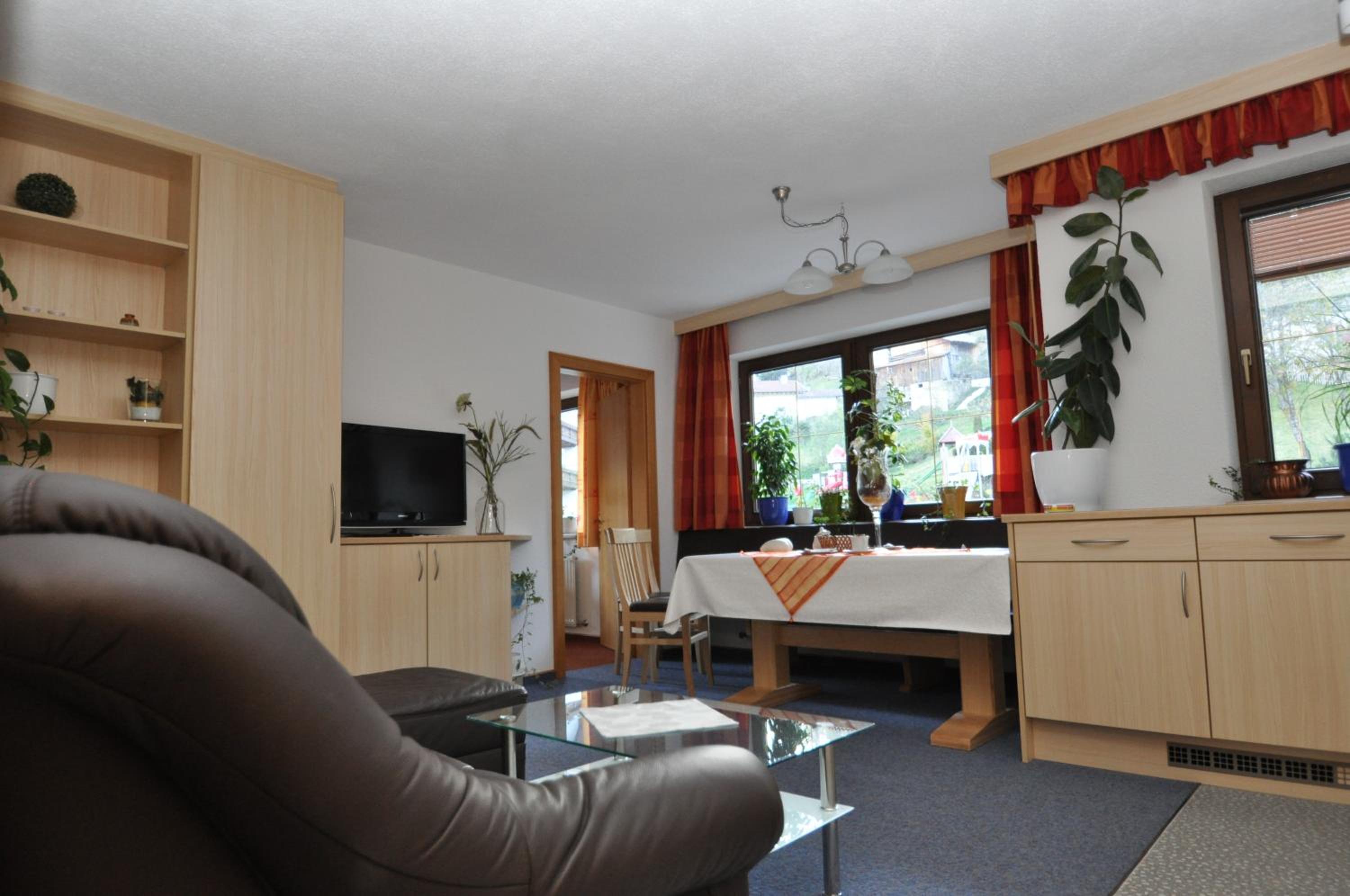 Three-Bedroom Apartment photo 1
