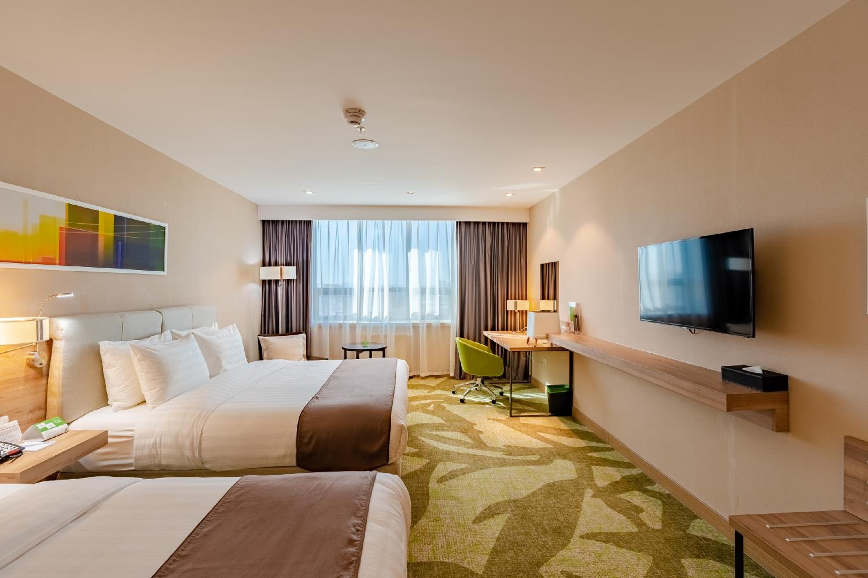 Standard Double Room with Two Double Beds and View photo 1