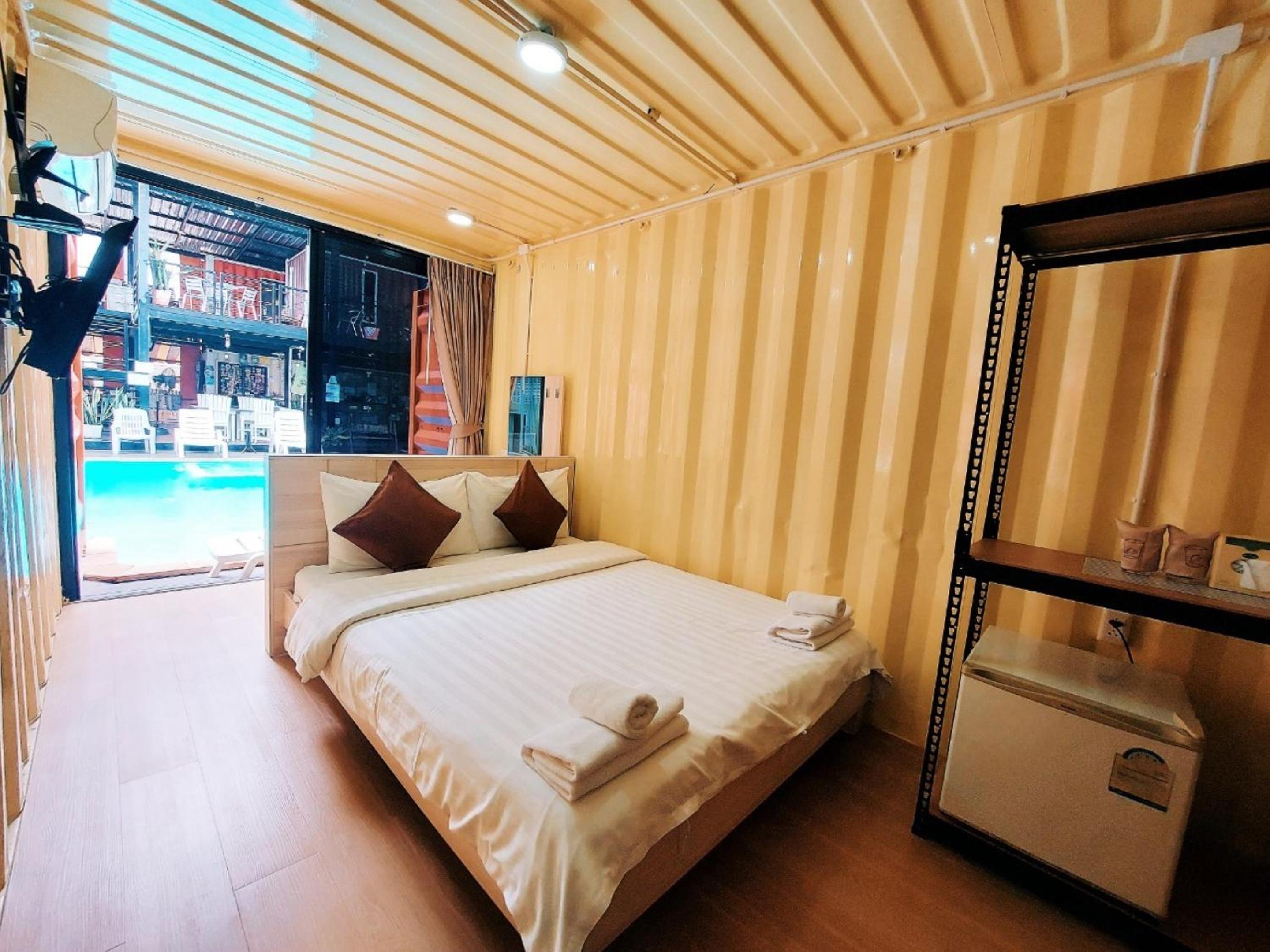 Standard Double Room with Pool access