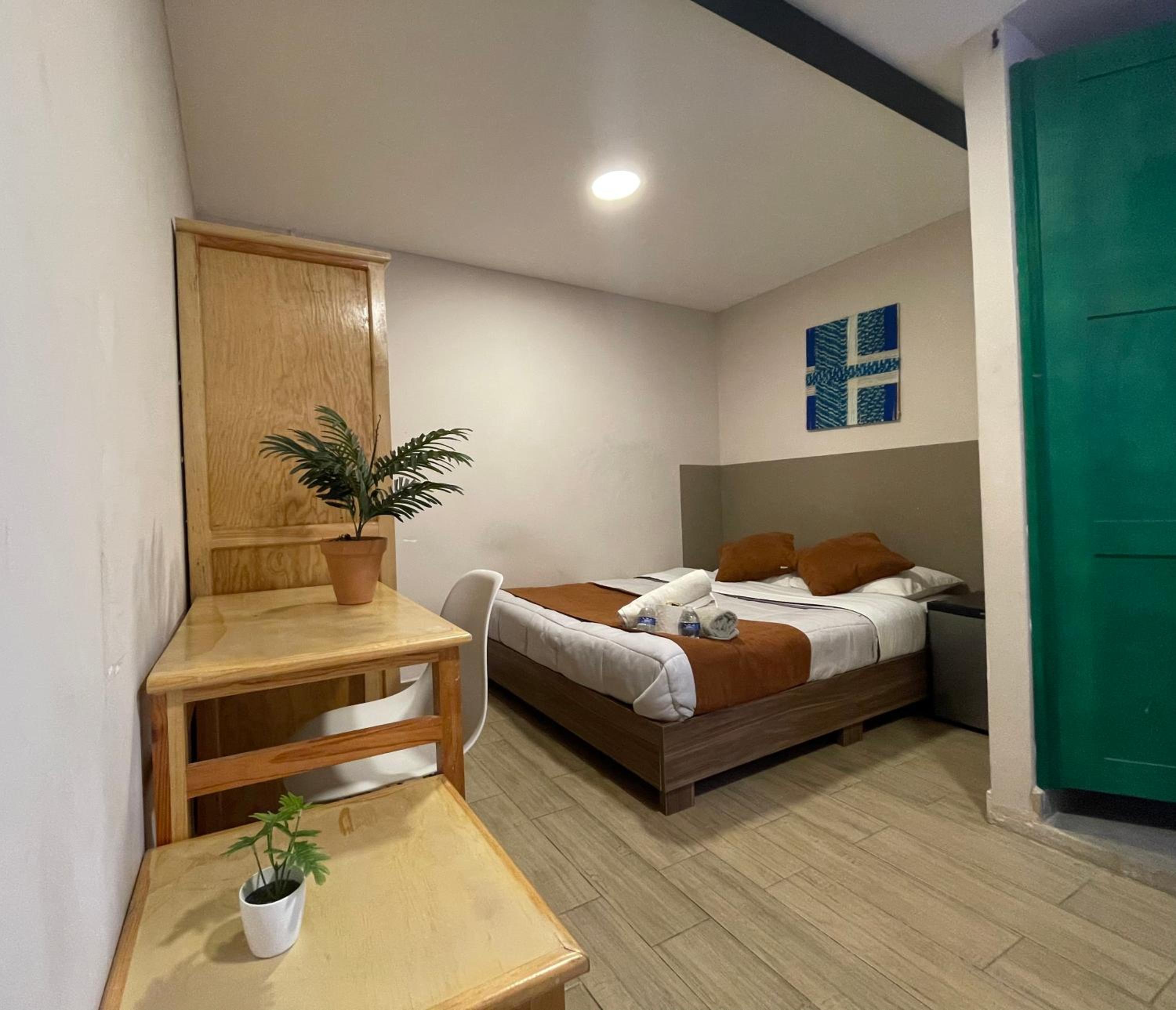 Deluxe Room - Photo 3