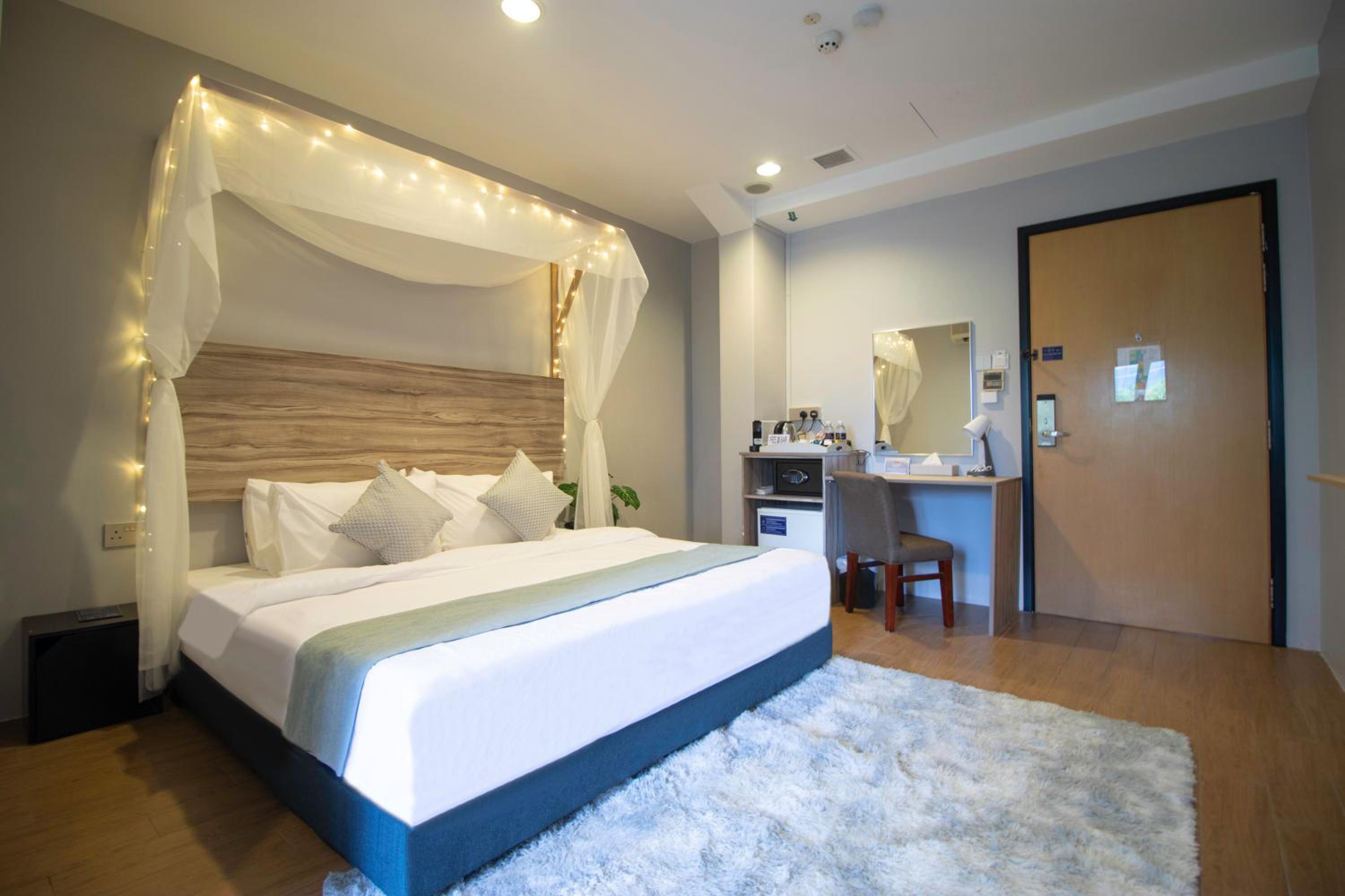 Deluxe King Room photo 3
